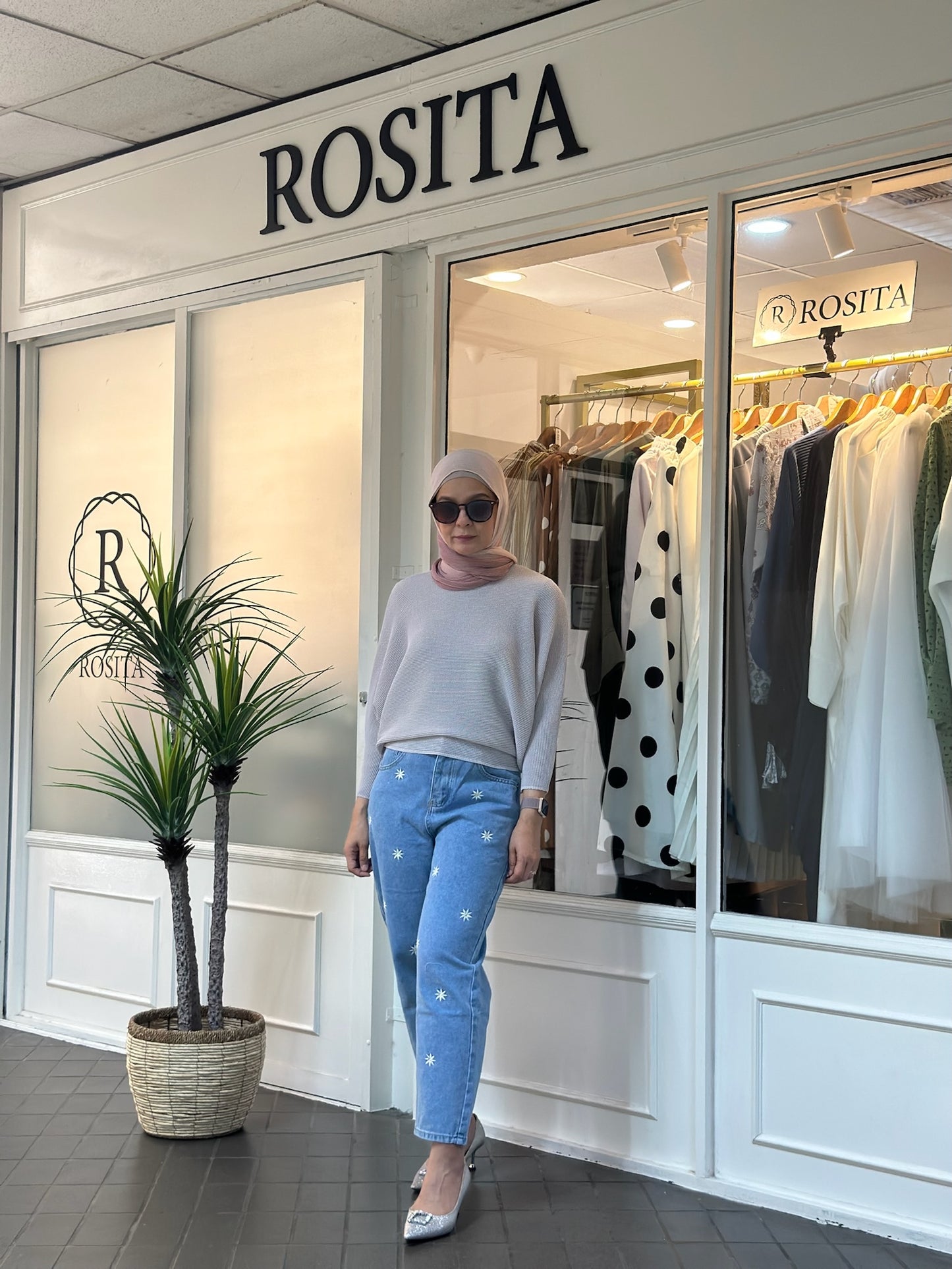 Lily Mom Fit Jeans