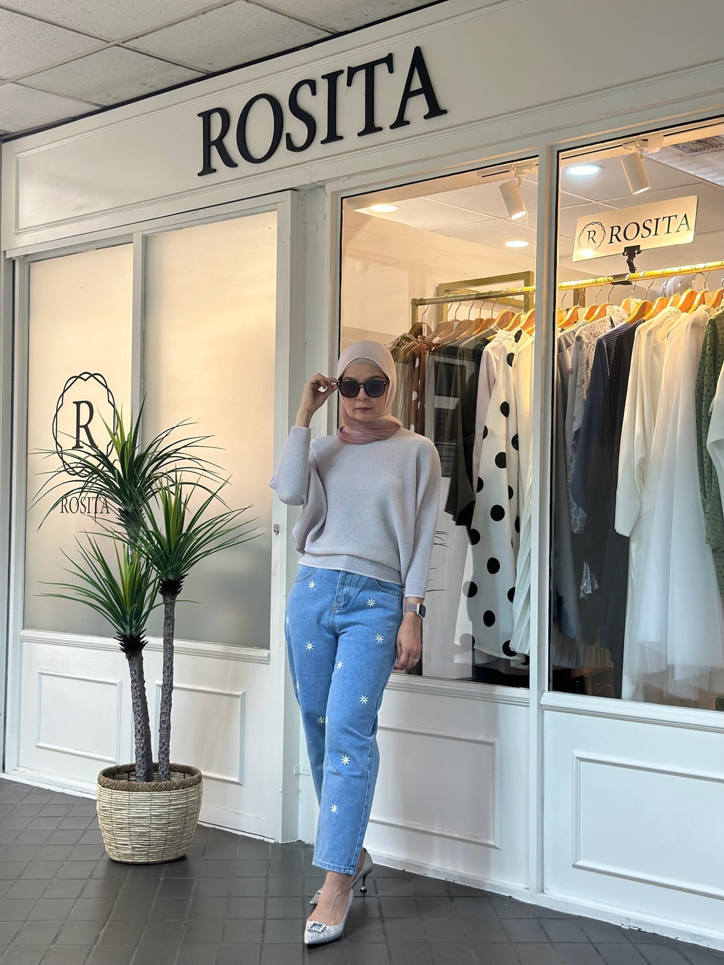 Lily Mom Fit Jeans