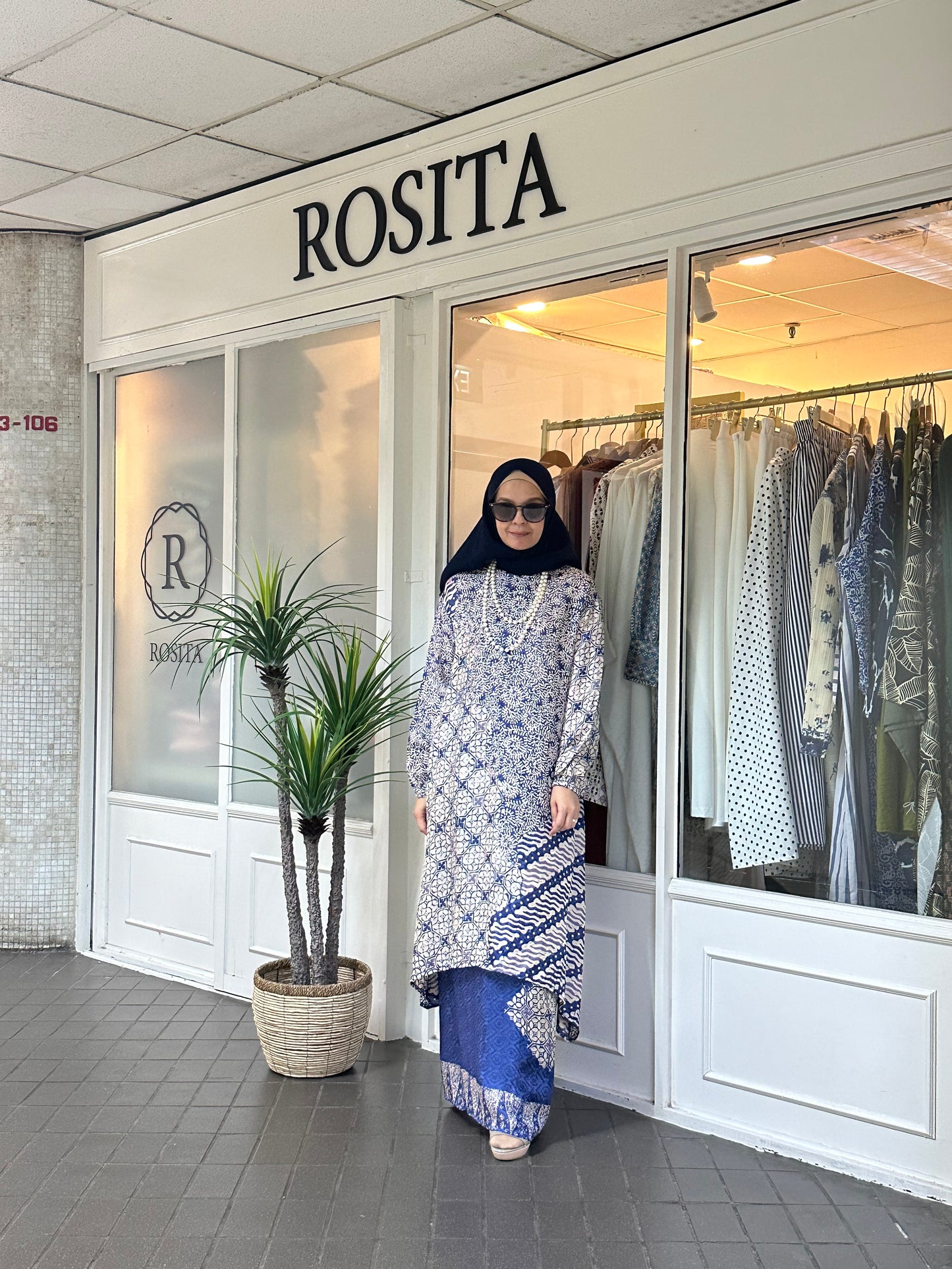 Amanda Batik Sutera Kurung Set in BK48 (NEW!)