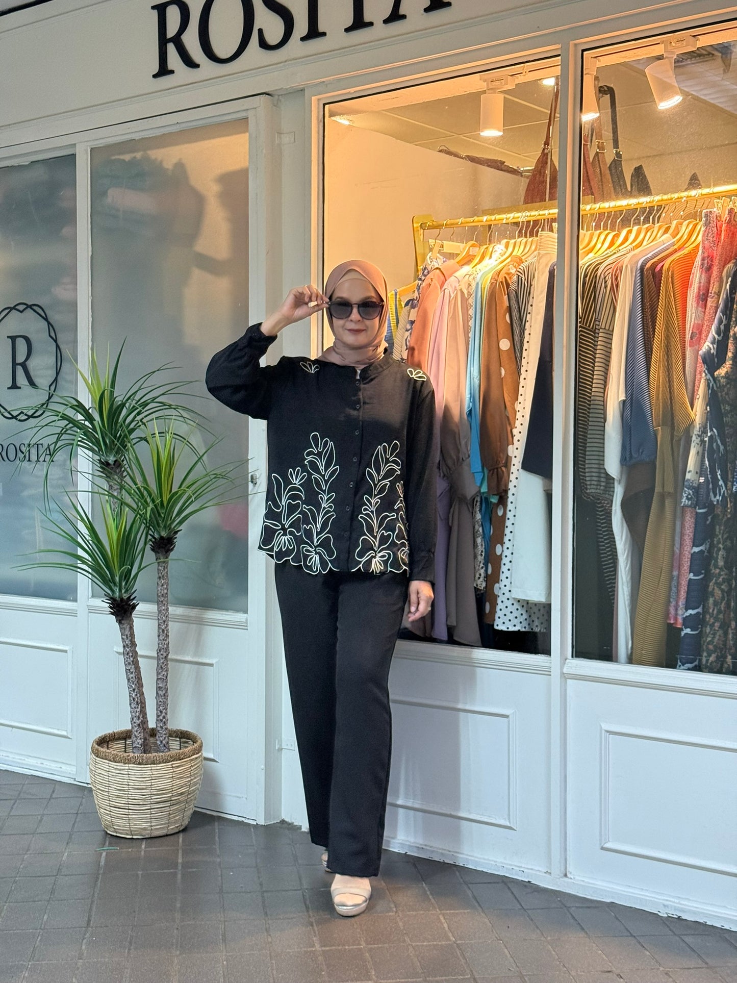 Felly Top in Off Black (NEW!)