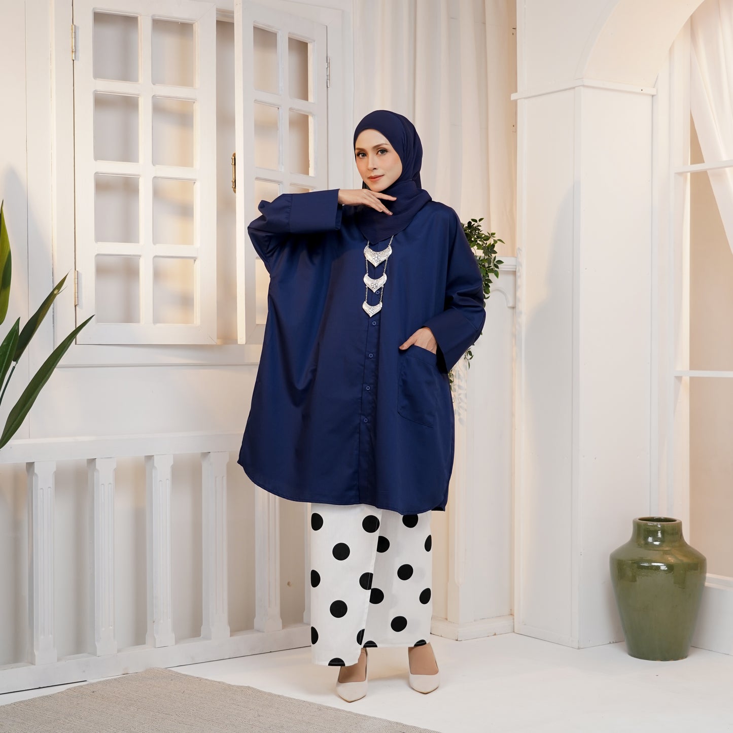 Kuntum Kebarung Set in Navy Blue (Ladies) (NEW!)