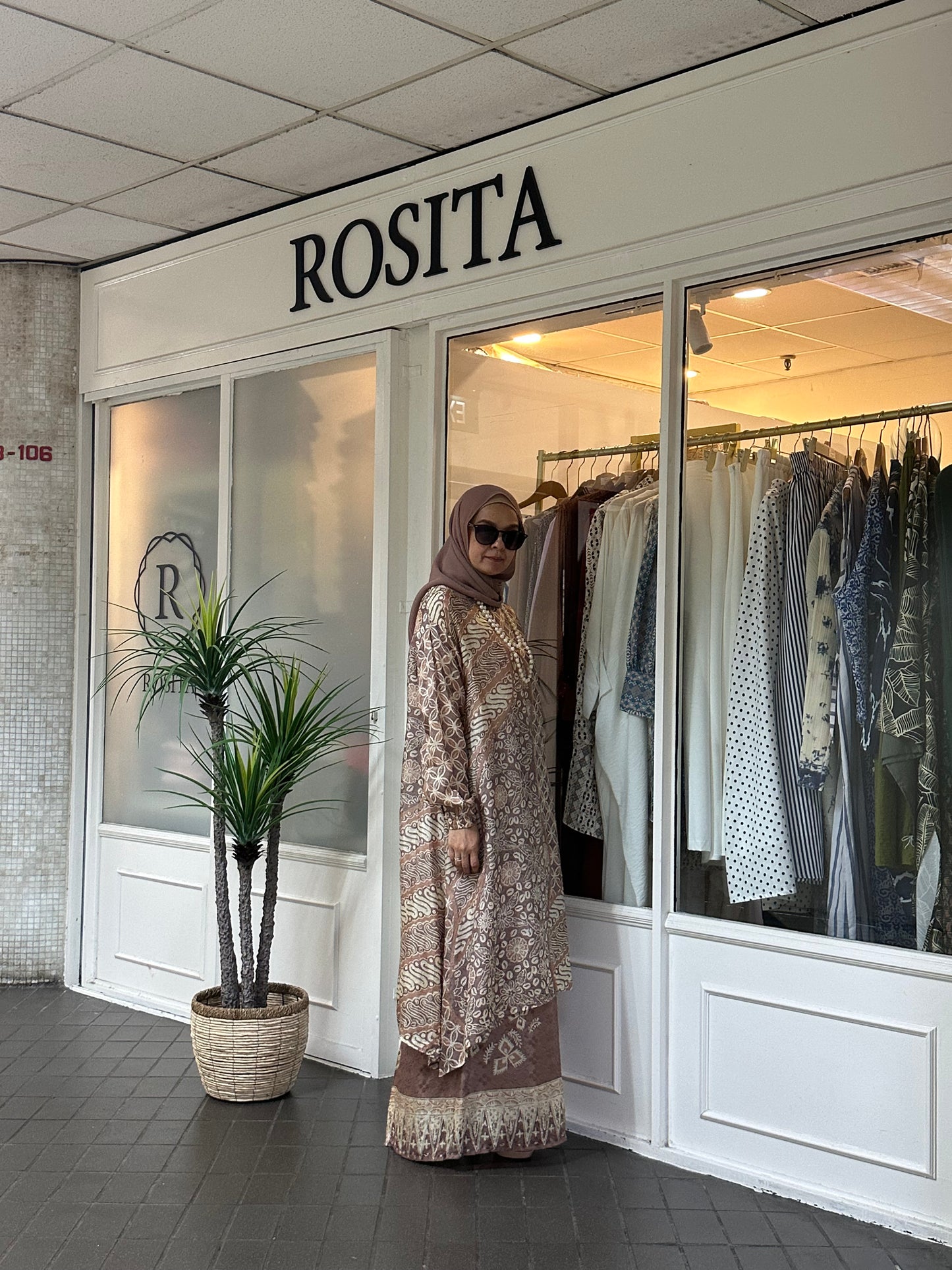 Amanda Batik Sutera Kurung Set in BK53 (NEW!)