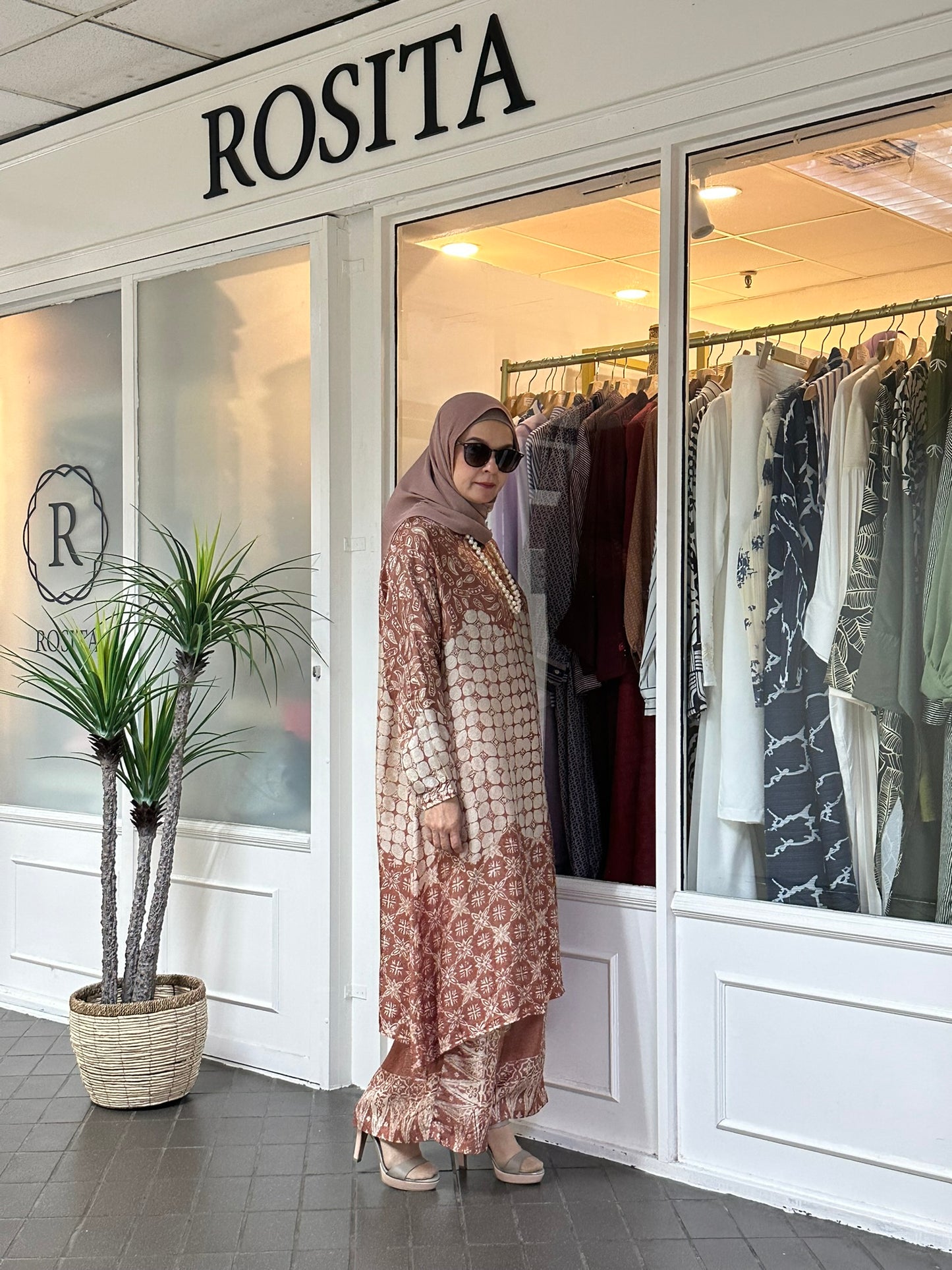 Amanda Batik Sutera Pants Set in PS1 (NEW!)