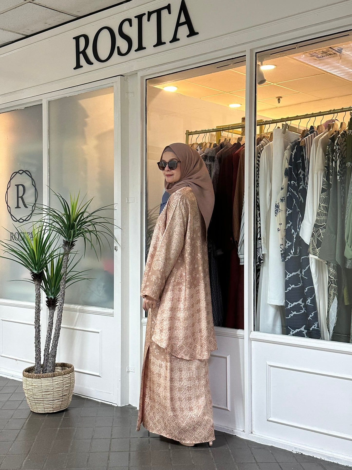 Dinda Batik Sutera Kurung Set in KP1 (NEW!)