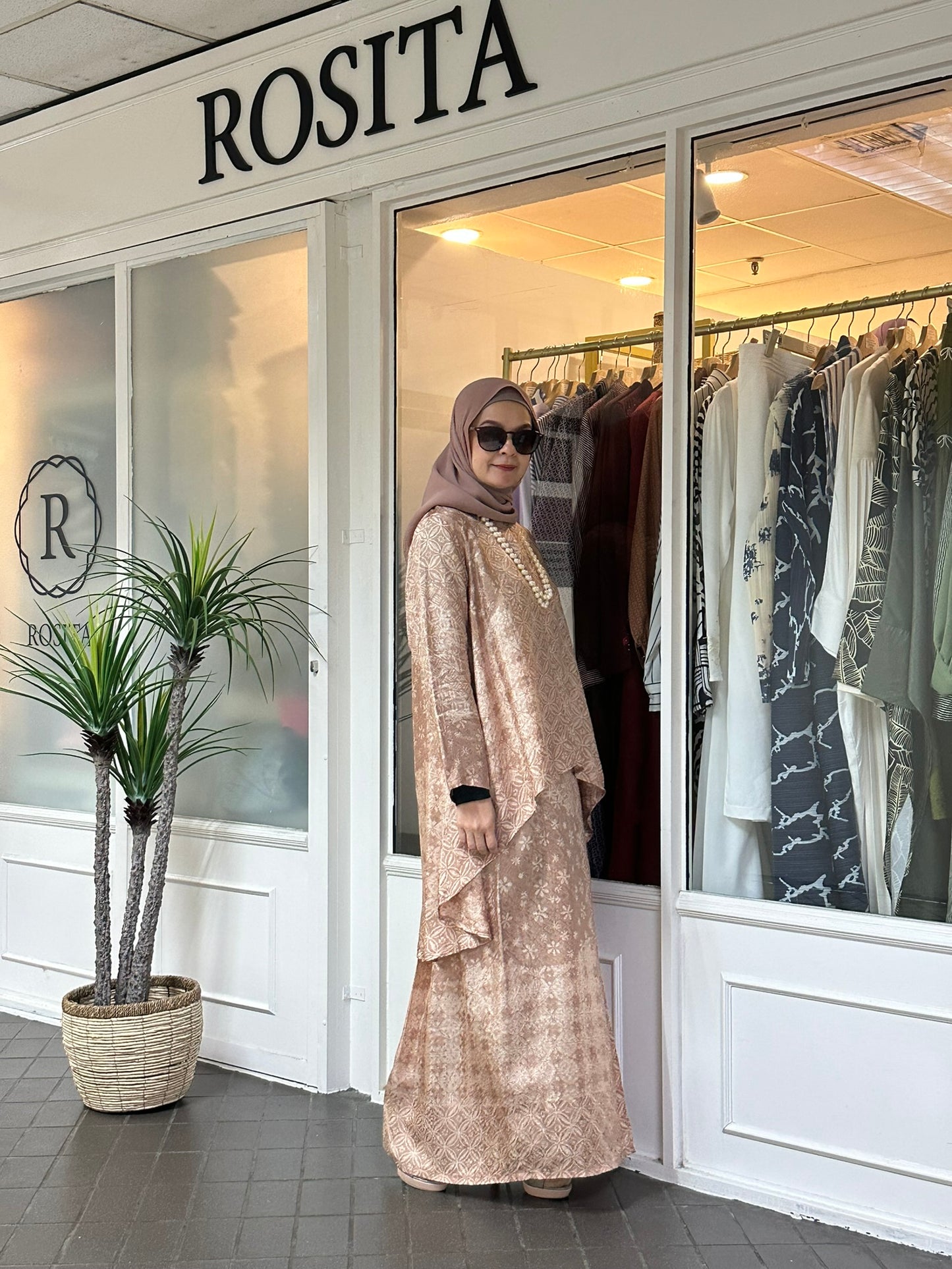 Dinda Batik Sutera Kurung Set in KP1 (NEW!)