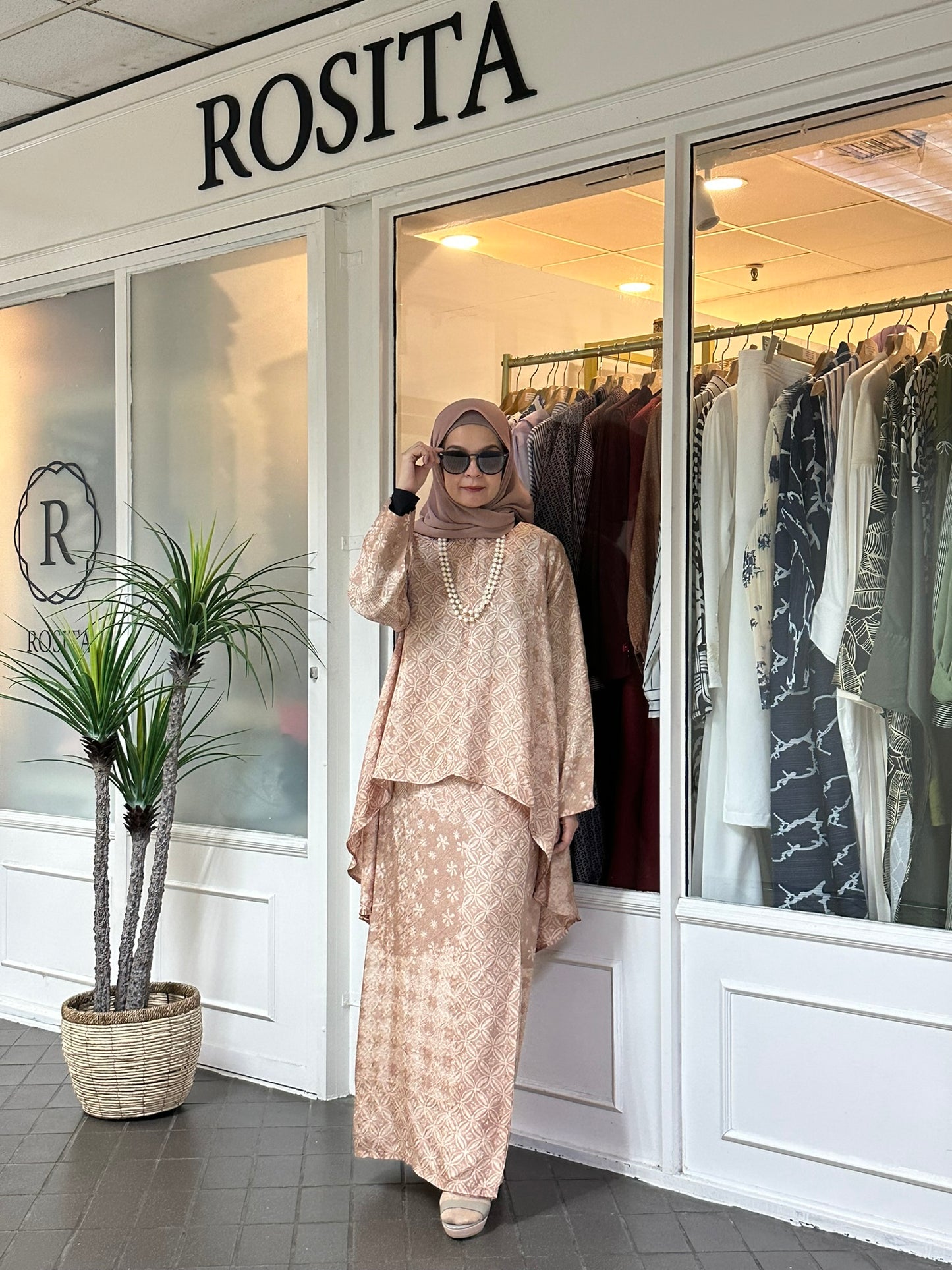 Dinda Batik Sutera Kurung Set in KP1 (NEW!)