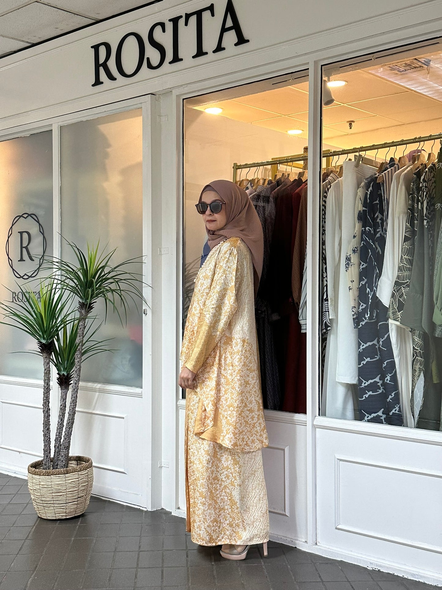 Dinda Batik Sutera Kurung Set in KP2 (NEW!)