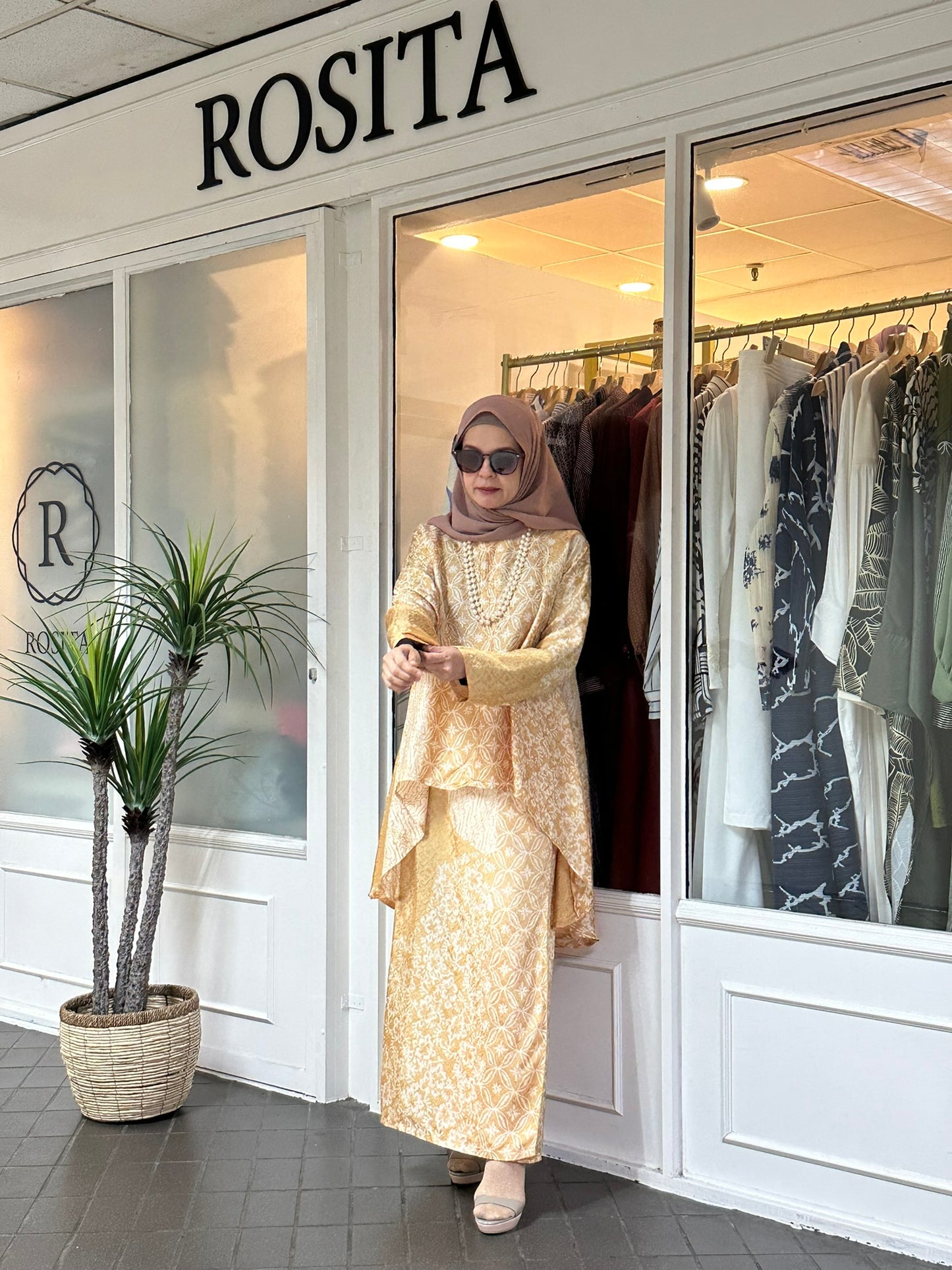 Dinda Batik Sutera Kurung Set in KP2 (NEW!)