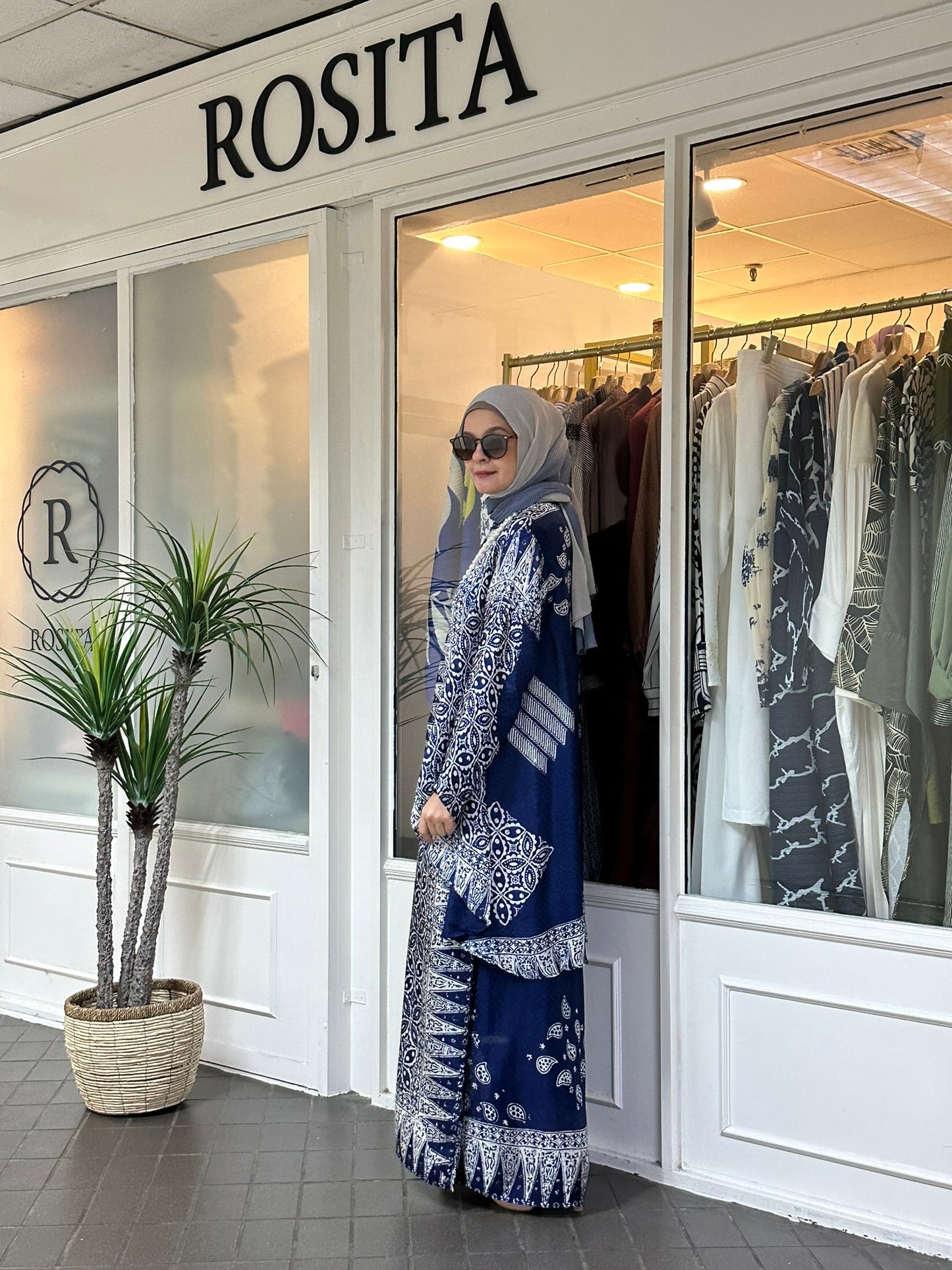 Dinda Batik Sutera Kurung Set in KP3 (NEW!)