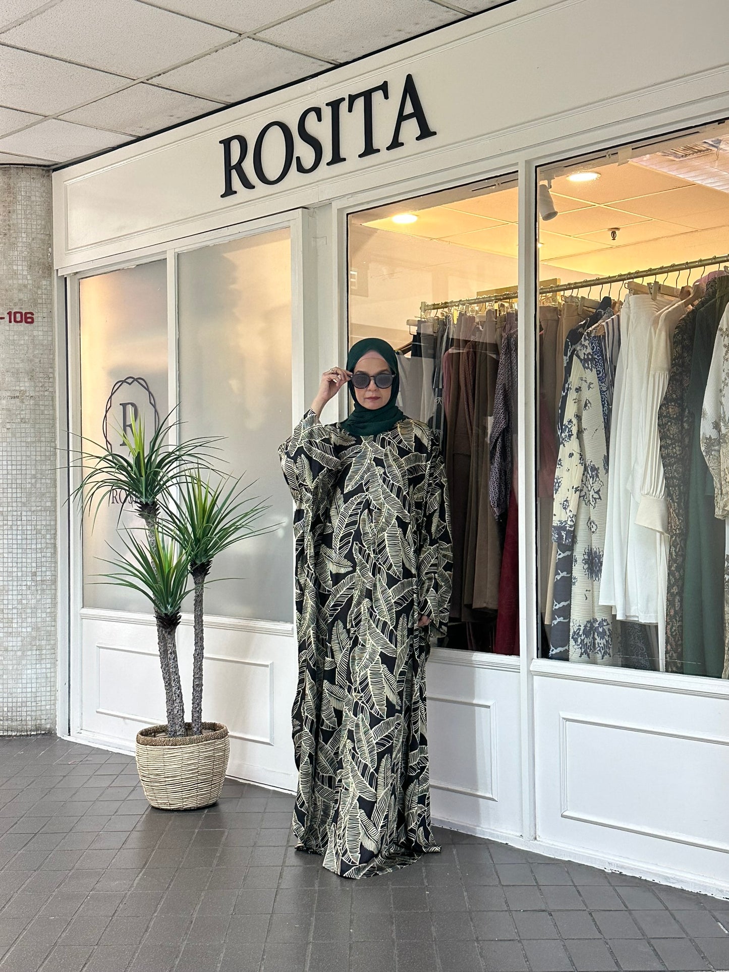 Layla Kaftan in Leaf Pattern (SALE!)