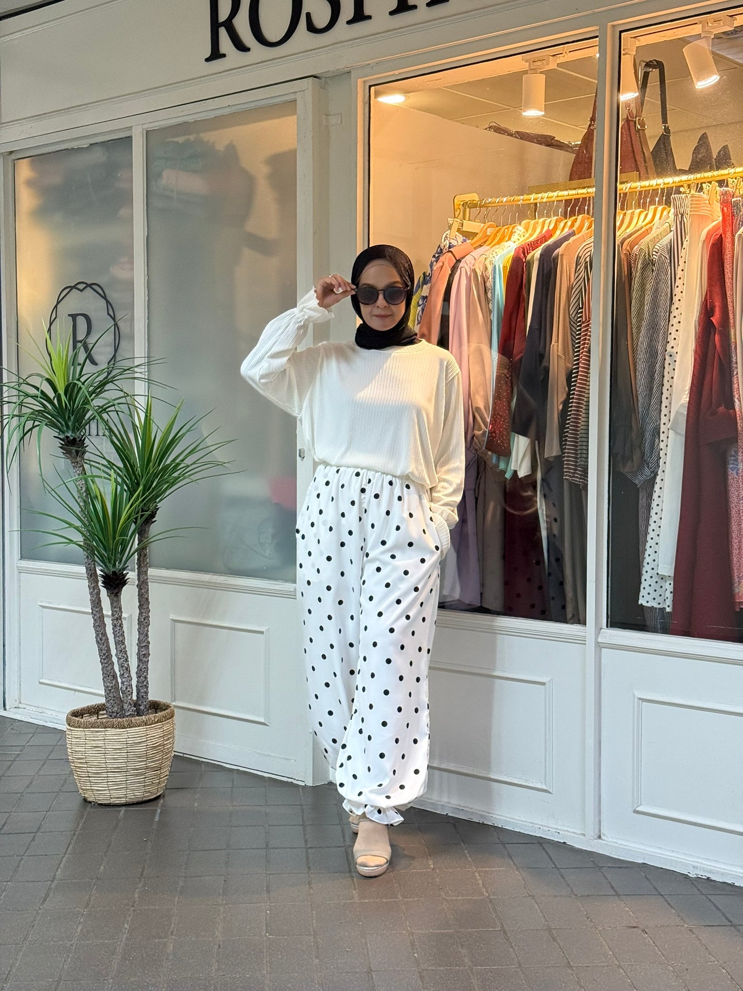 Hyda Balloon Polka Dot Pants in White (NEW!)