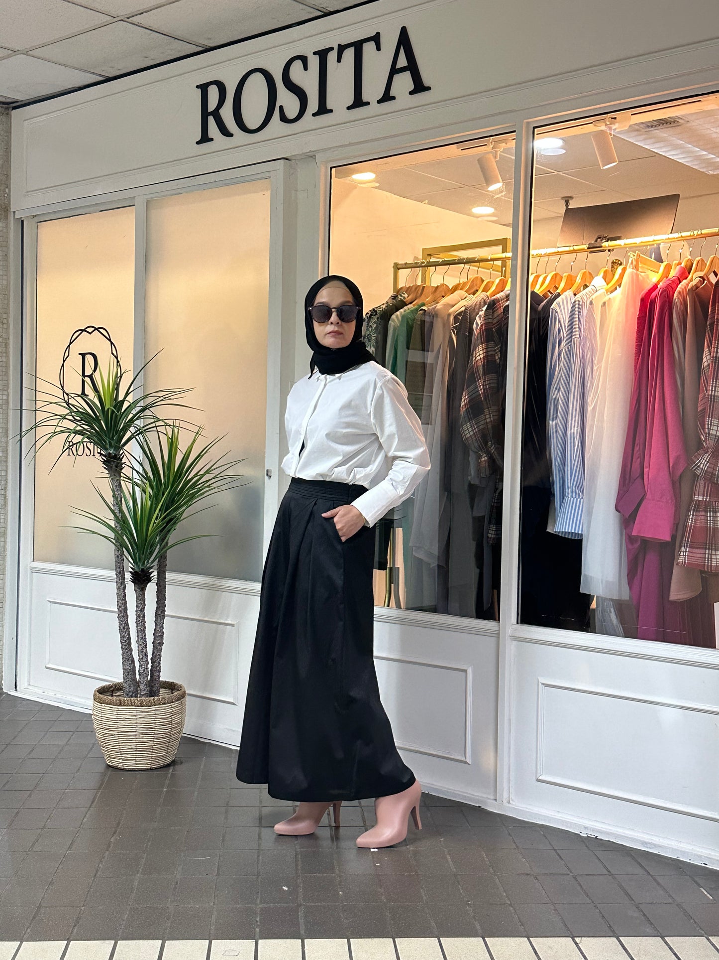 Nina High-Waist Culottes in Black (NEW!)