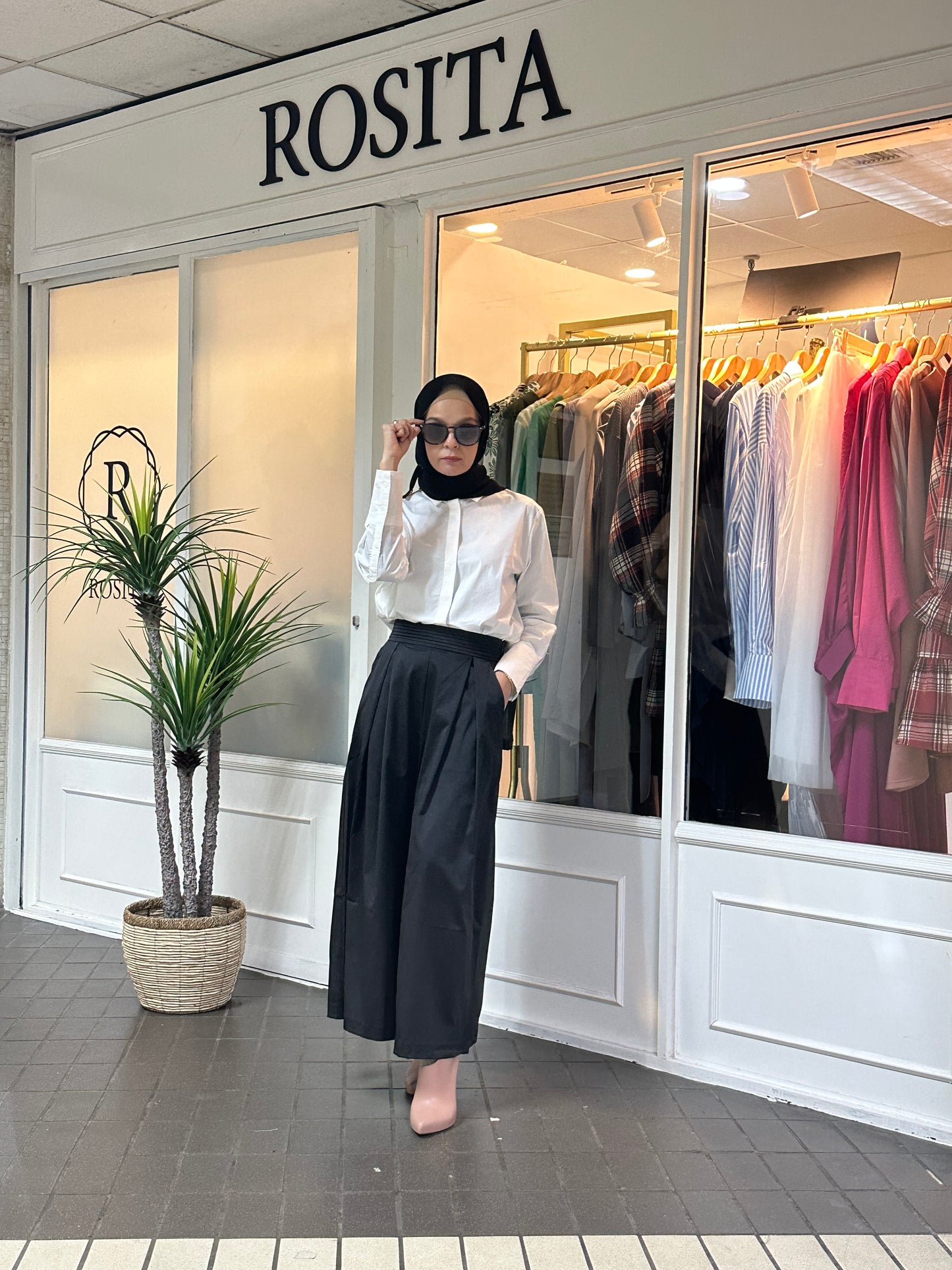 Nina High-Waist Culottes in Black (NEW!)