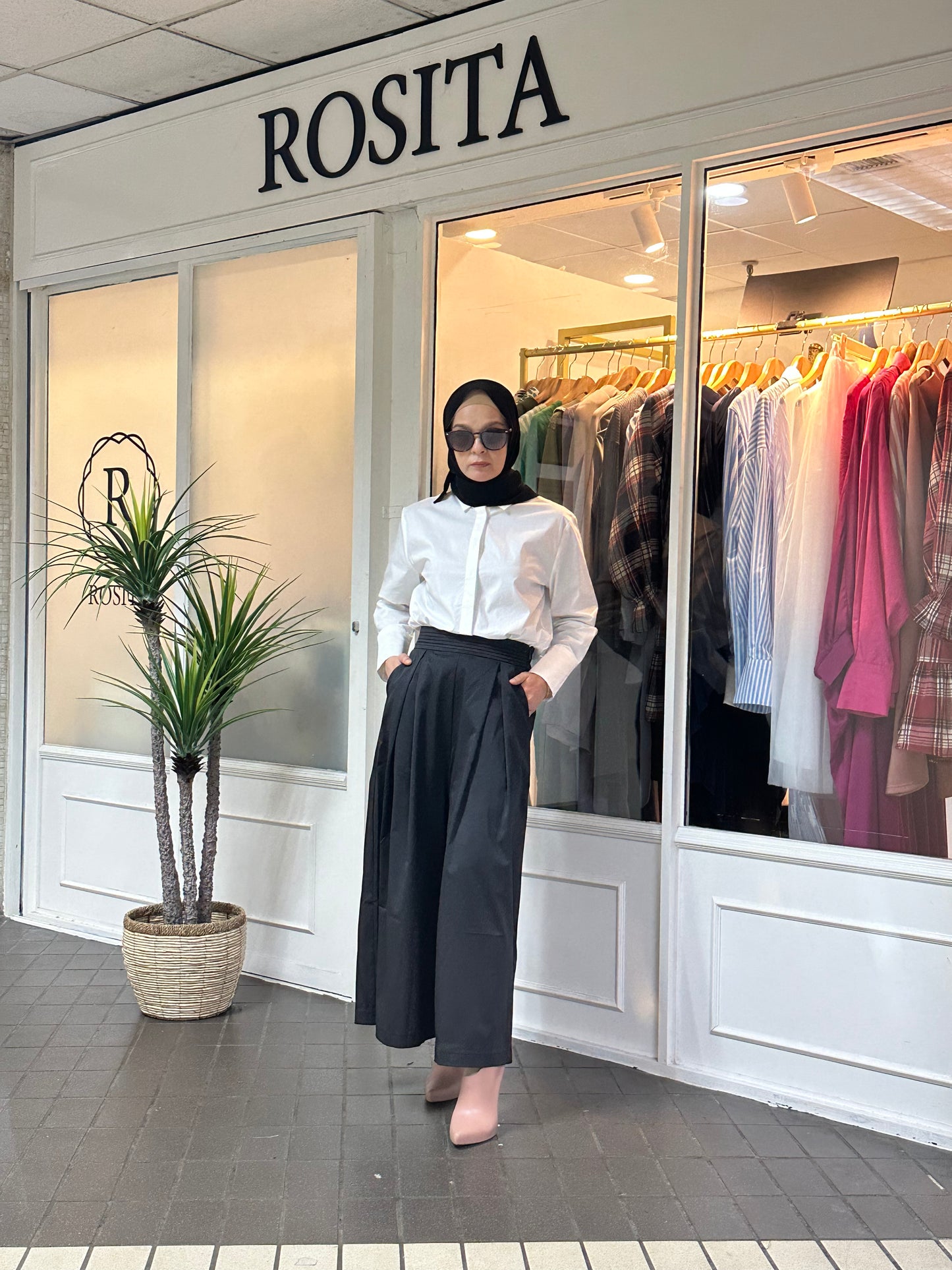 Nina High-Waist Culottes in Black (NEW!)