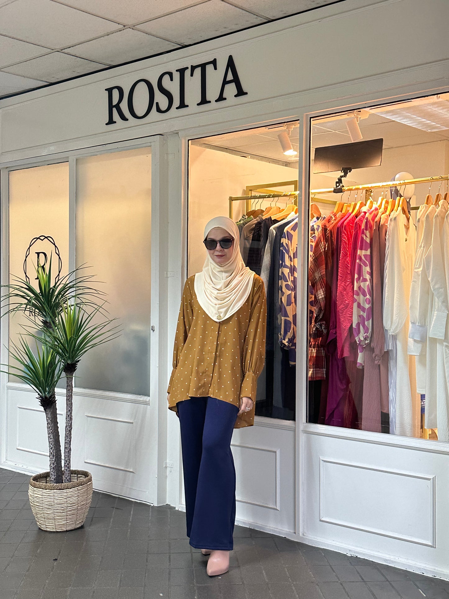 Jenna Polkadot Blouse in Mustard
