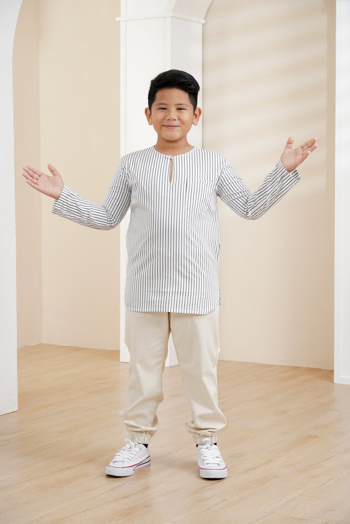 Boys Harris Kurta 2.0 in White/Black Stripe (SALE!)