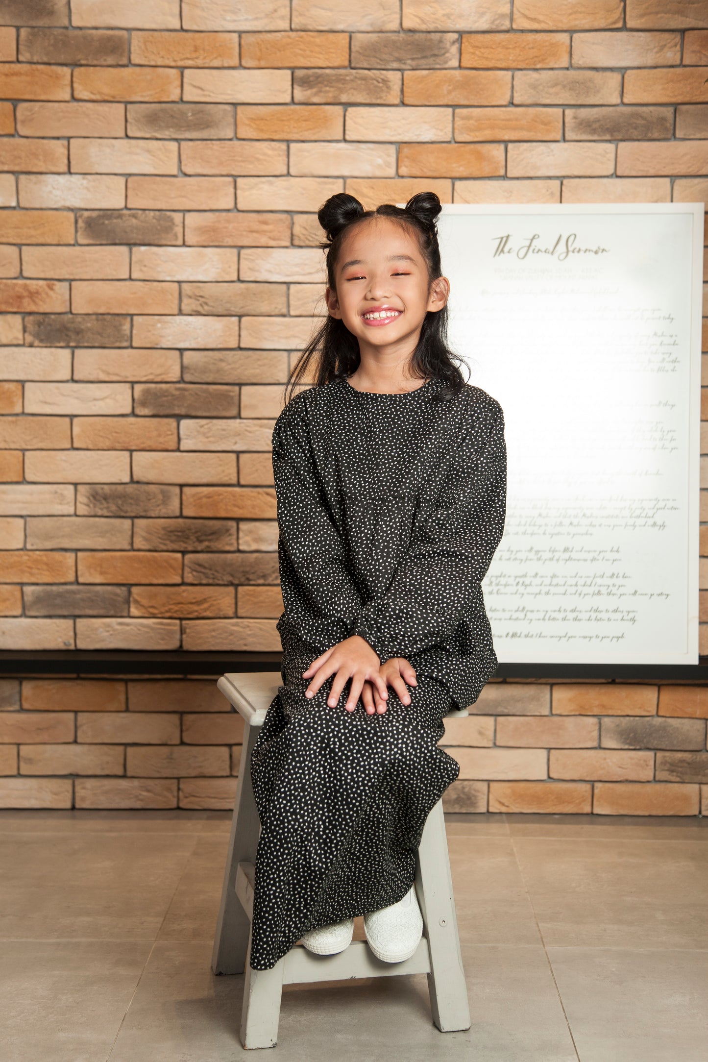 Hannah Kurung in Black (Girls) (SALE!)