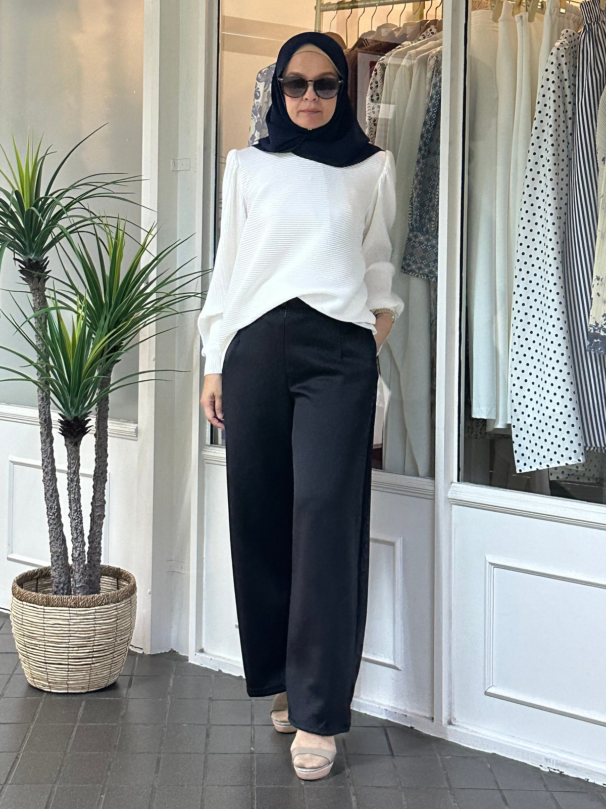 Adelle Stretchable Scuba Pants in Black