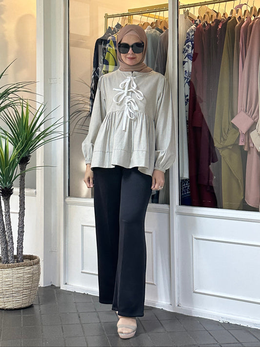 Aina Pants in Black