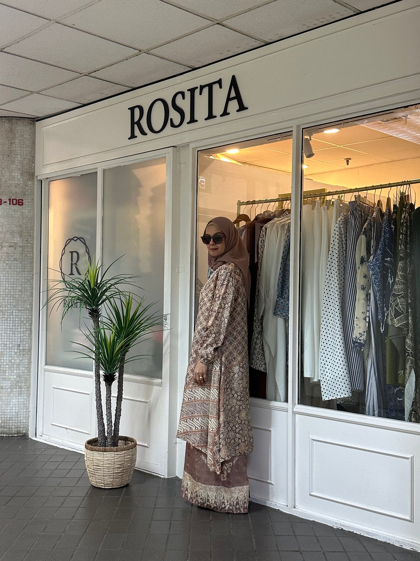 Amanda Batik Sutera Kurung Set in BK53 (NEW!)