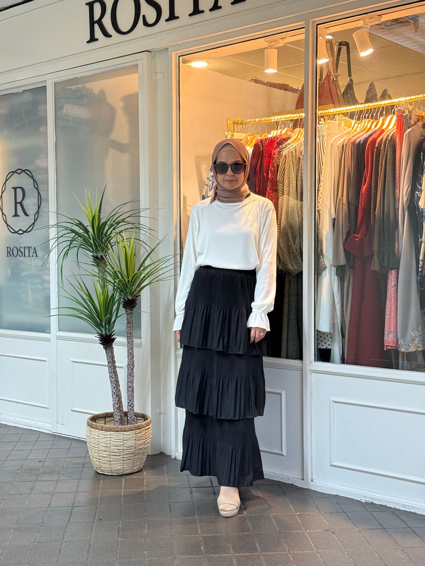 Maria Cake Skirt in Black (NEW!)