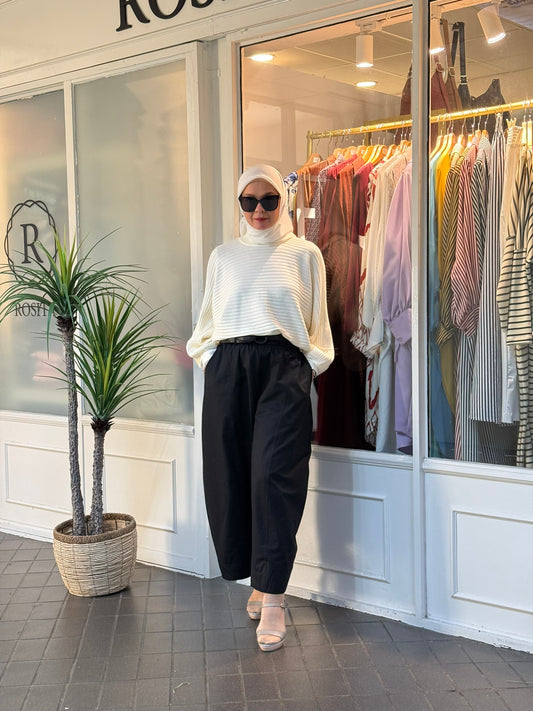 Audrey Barrel Pants in Black (NEW!)