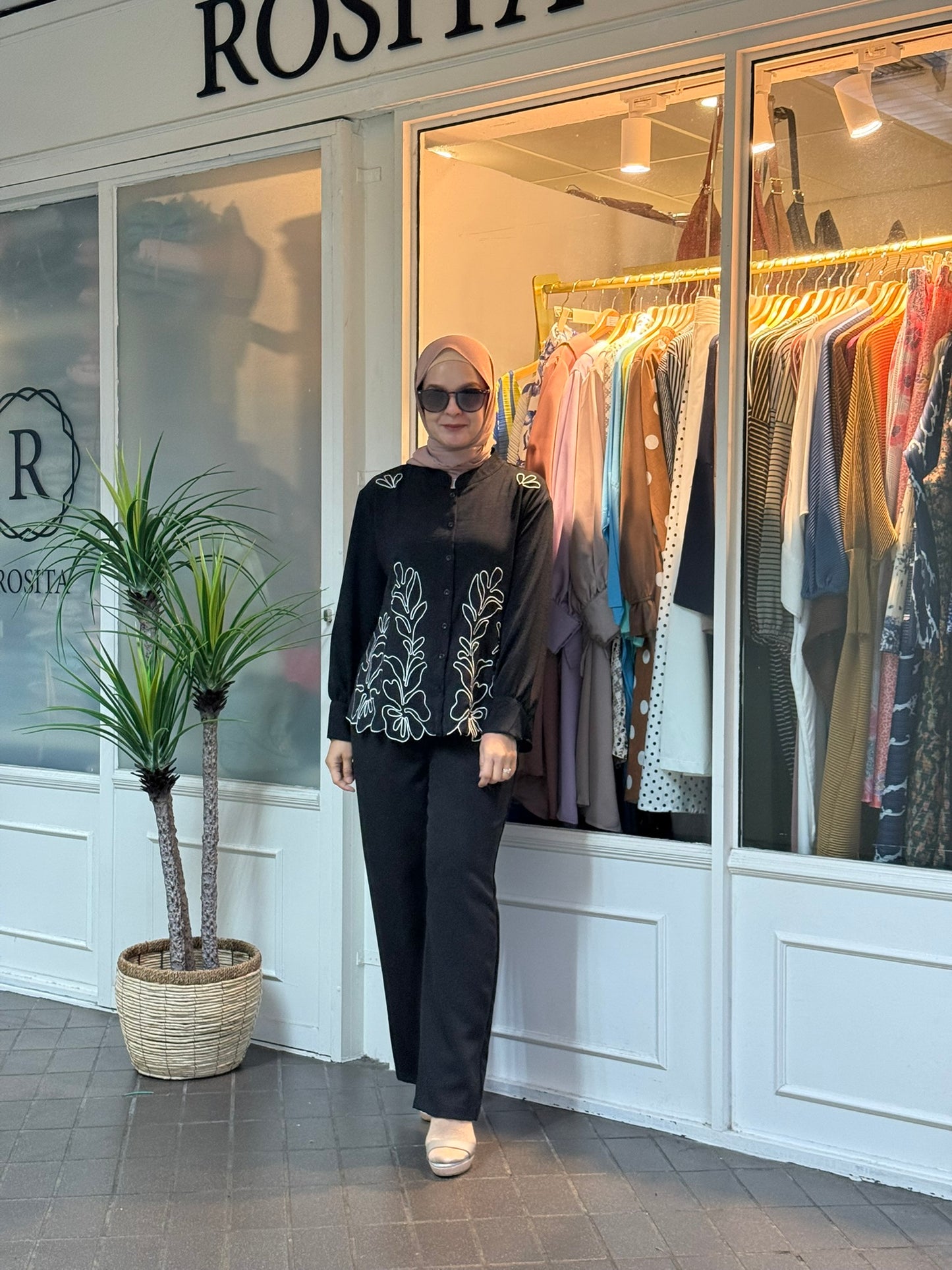 Felly Top in Off Black (NEW!)