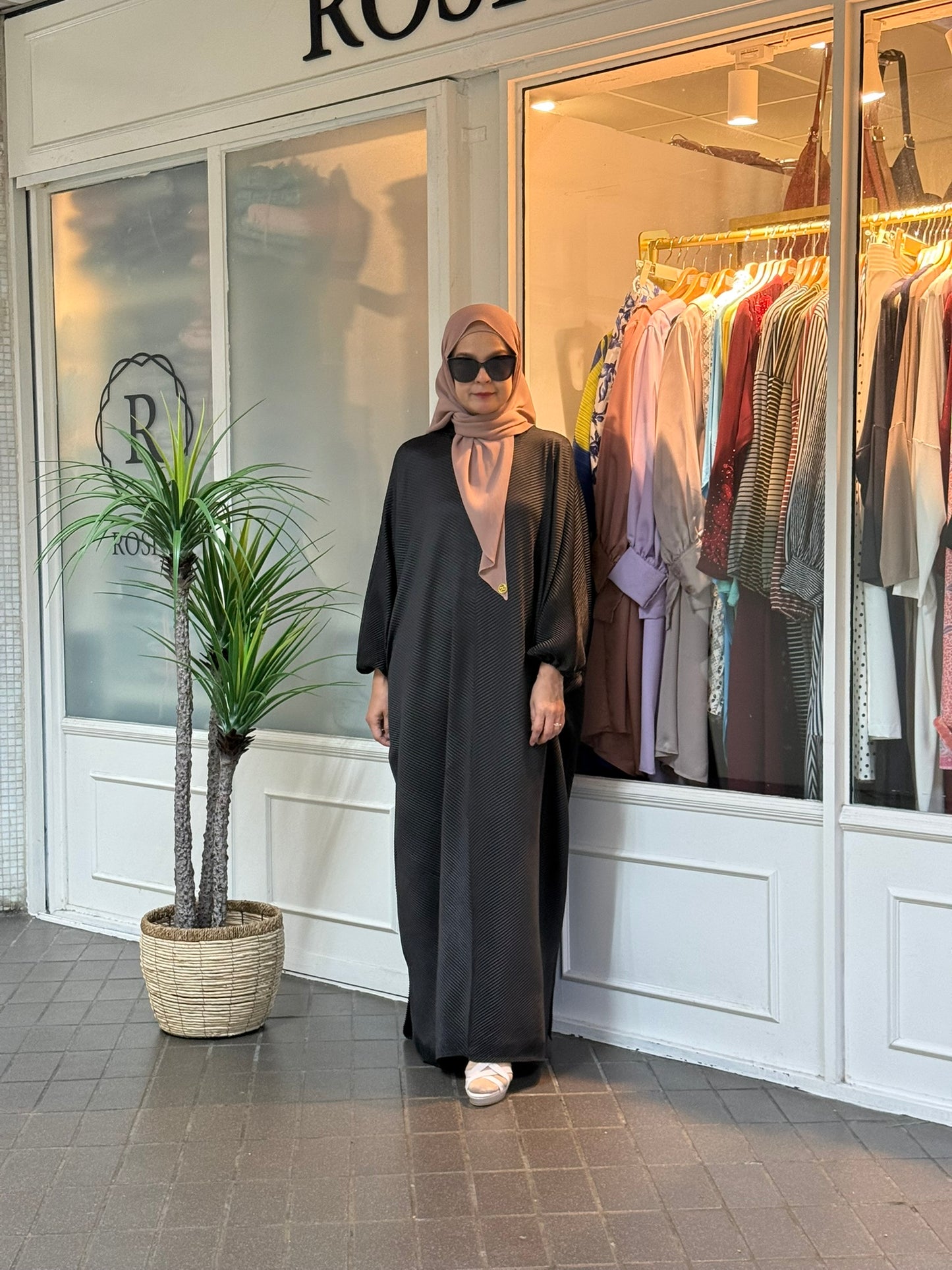 Azzahra Pleated Long Kaftan in Black (NEW!)
