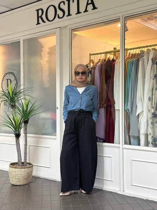 Suri Barrel Pants in Black (NEW!)