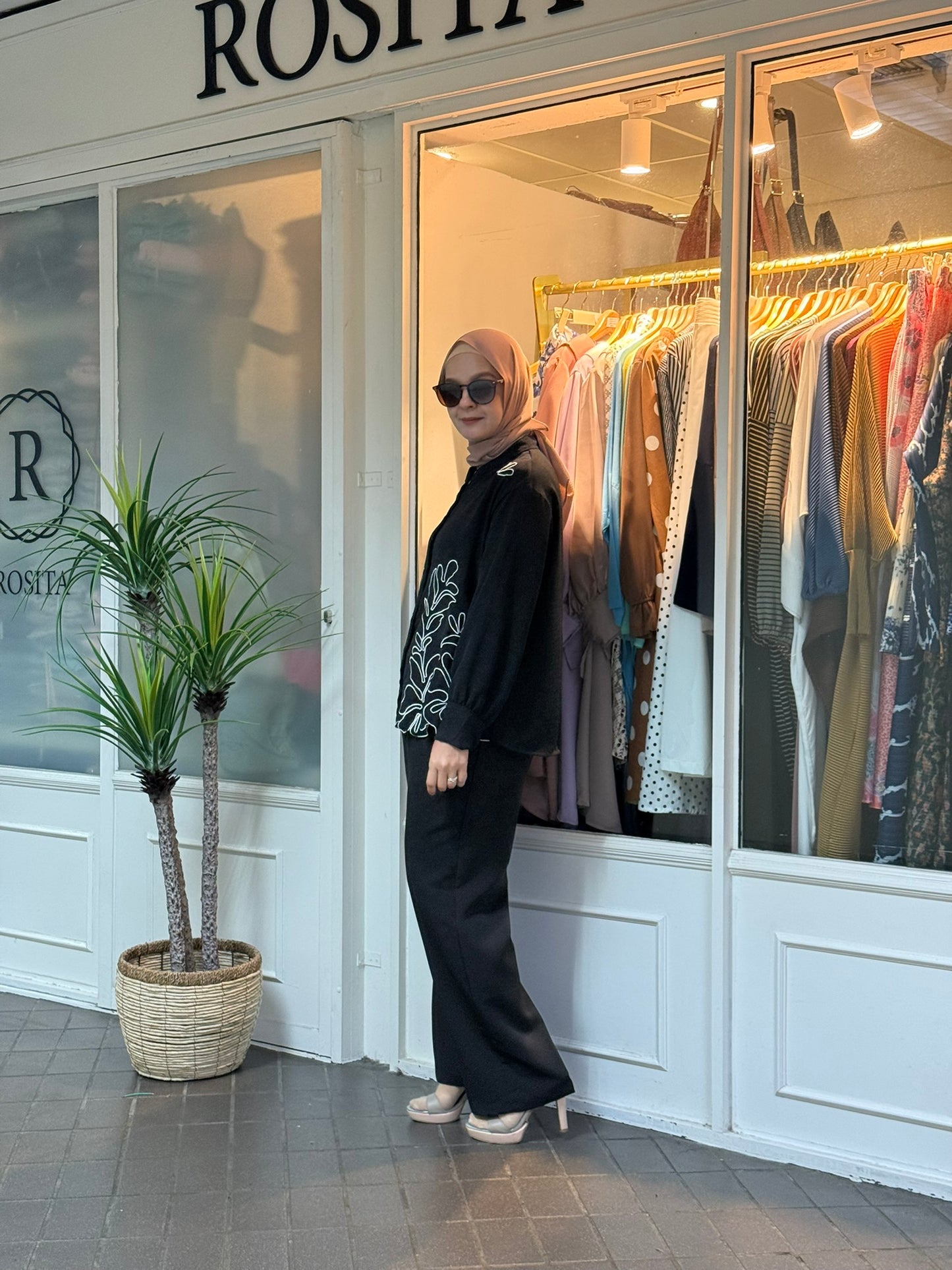 Felly Top in Off Black (NEW!)