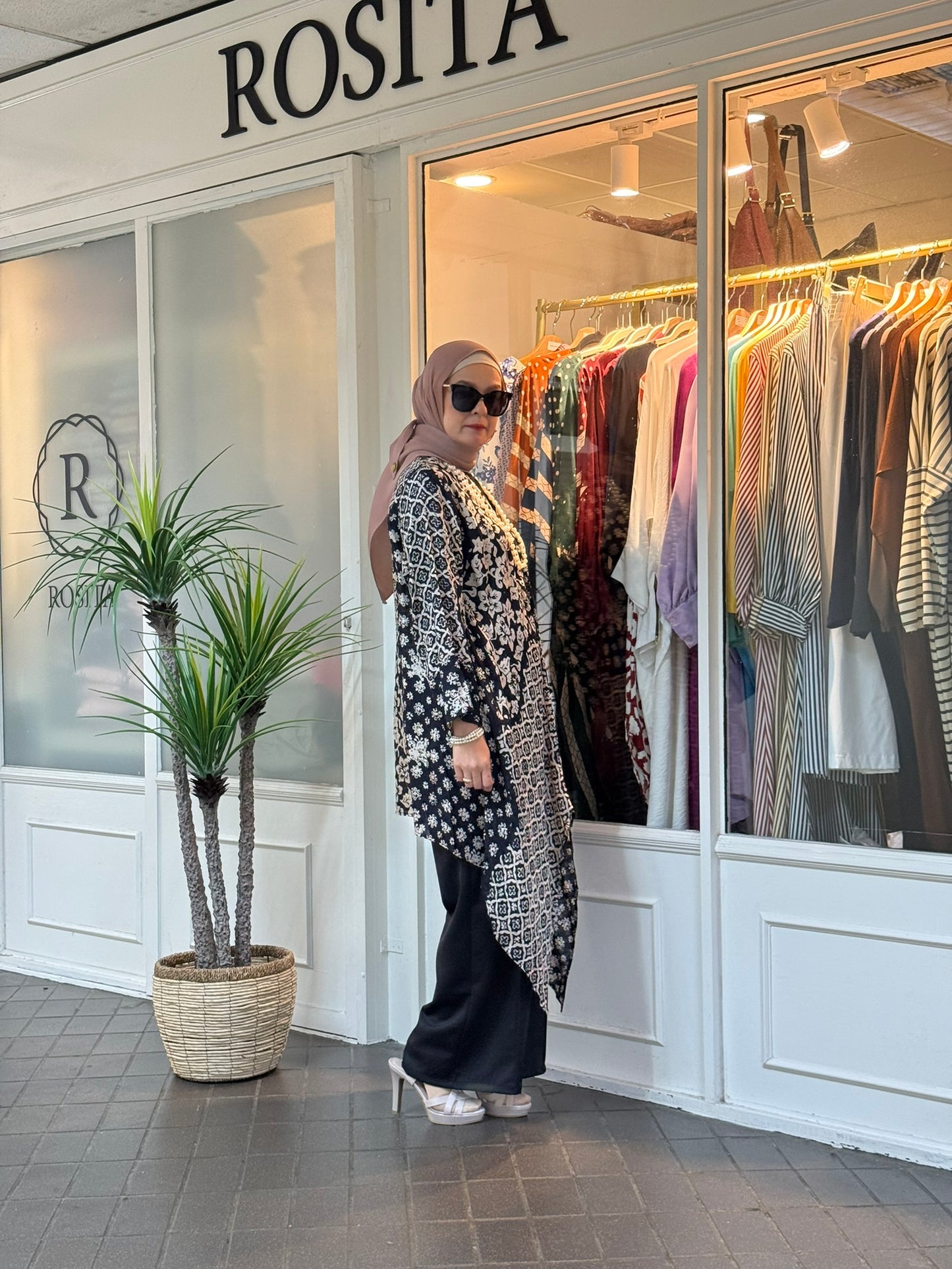 Miranda Batik Sutera Tunic in Black (NEW!)