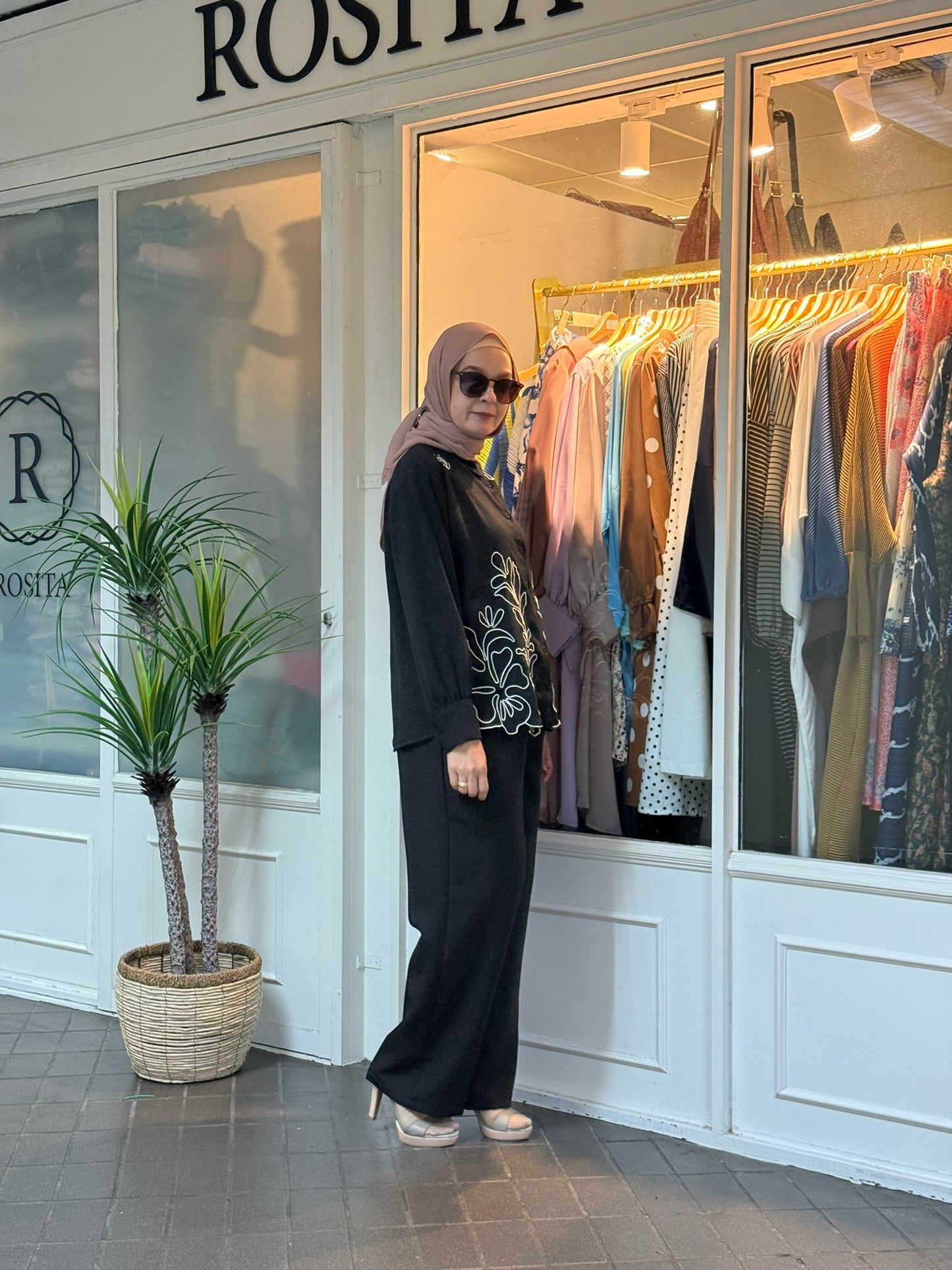 Felly Top in Off Black (NEW!)