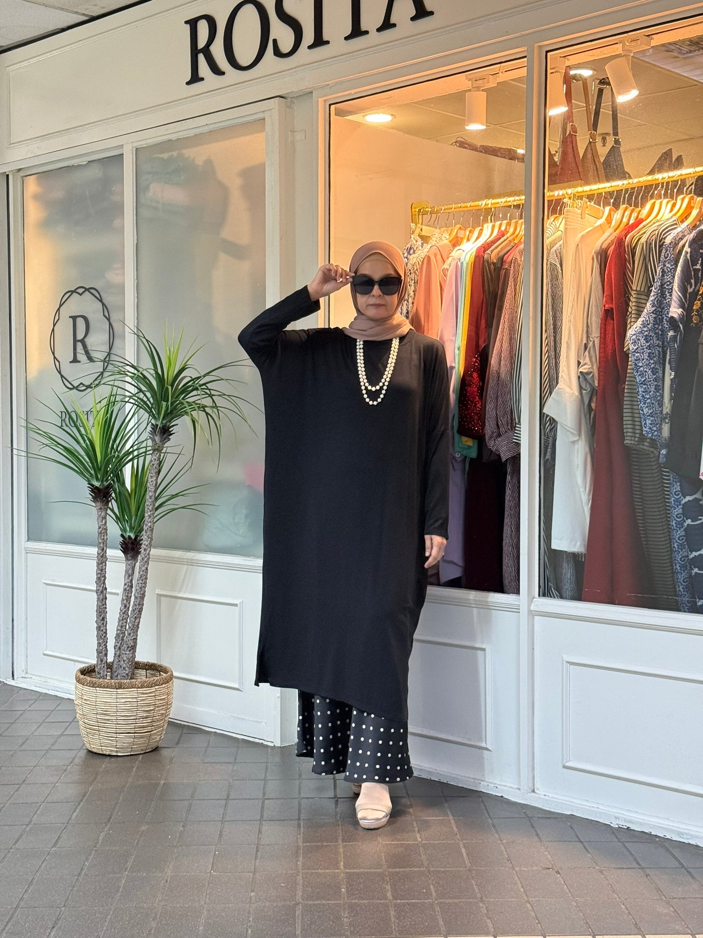 Yuna Batwing Tunic in Black (NEW!)
