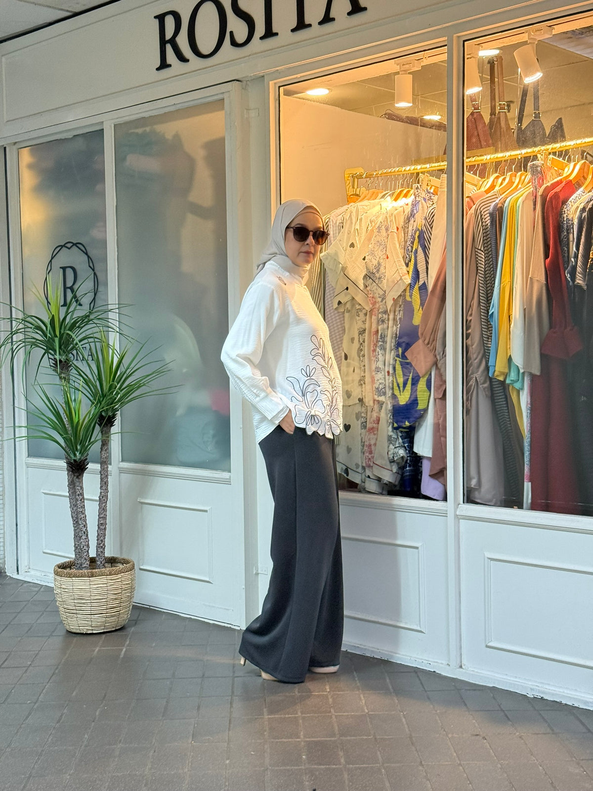 Adelle Stretchable Scuba Pants in Charcoal