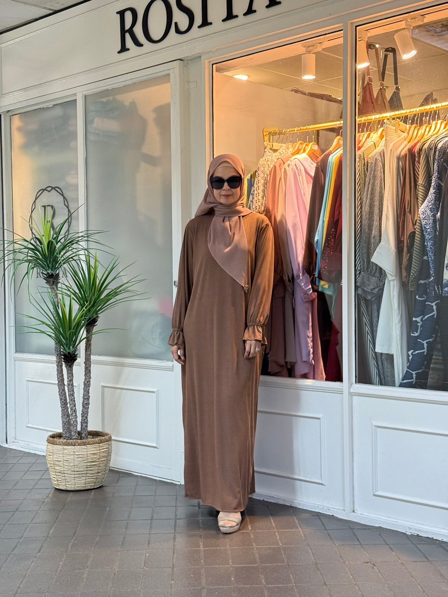 Aika Button Flounce Sleeve Dress in Cocoa (NEW!)