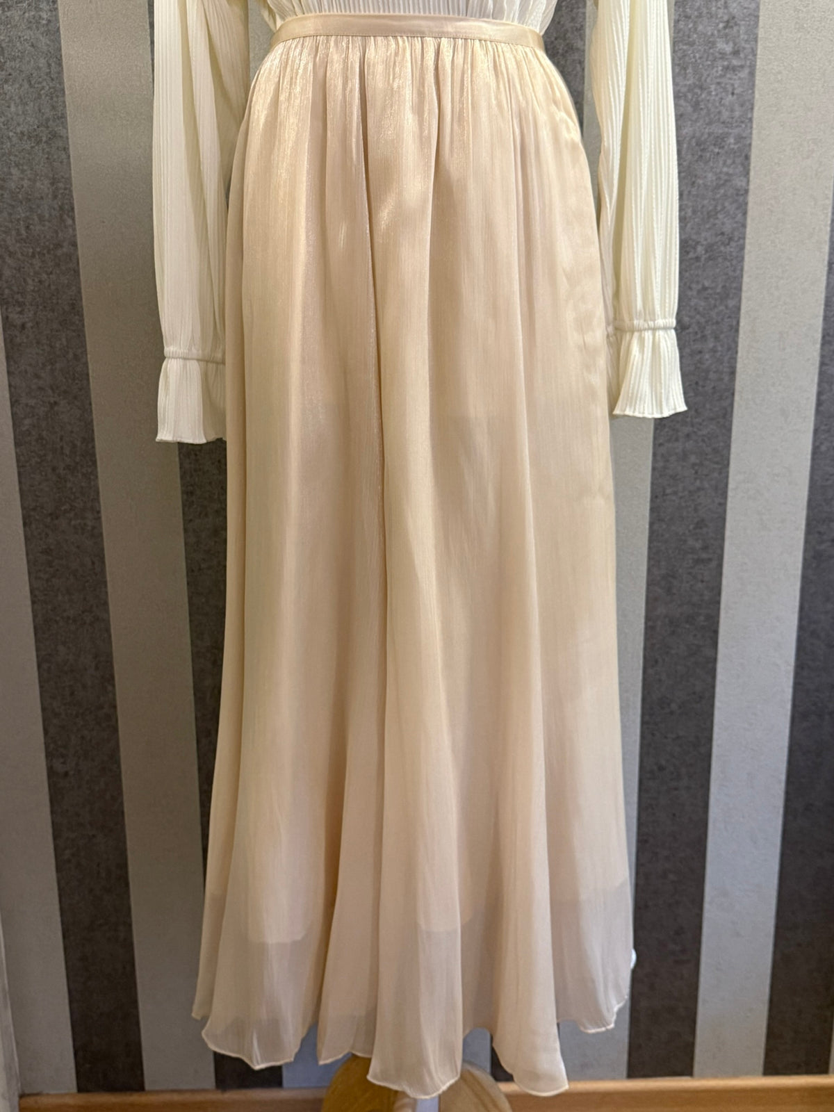 Tamara Shimmer Flowy Skirt in Creme (NEW!)
