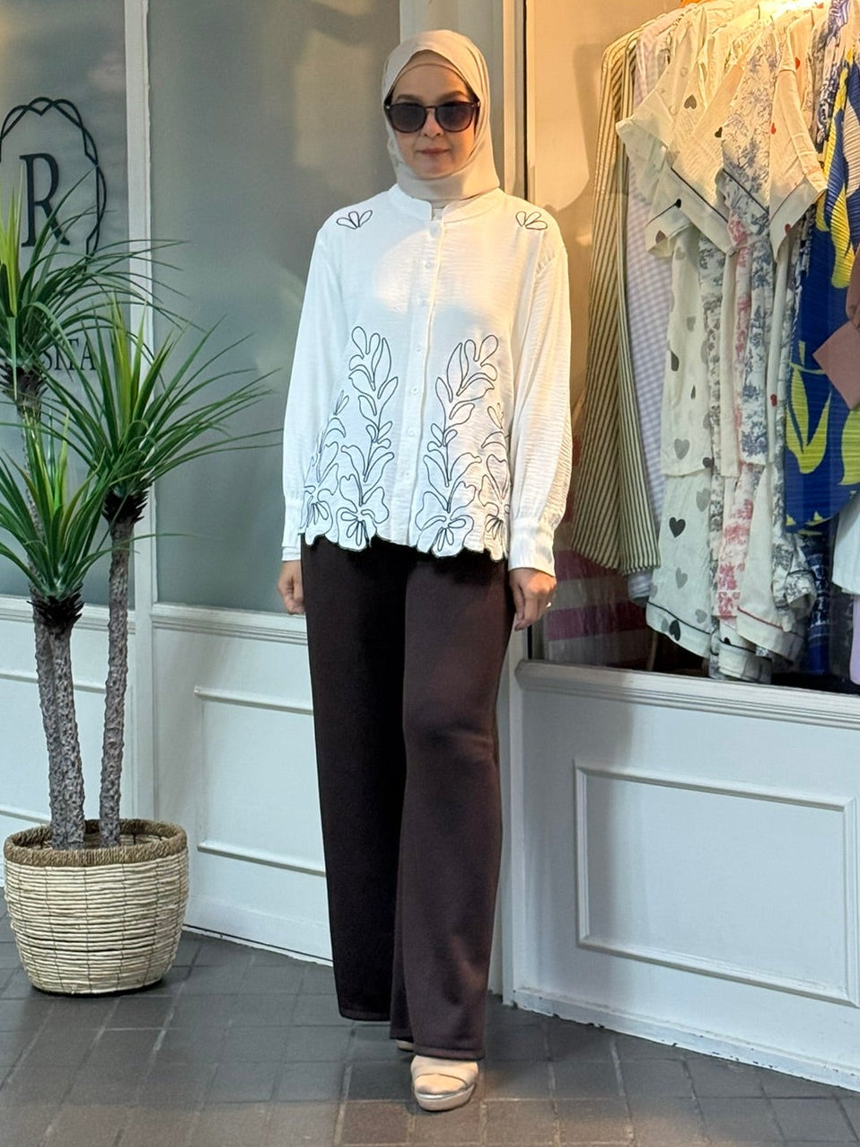 Aina Pants in Espresso