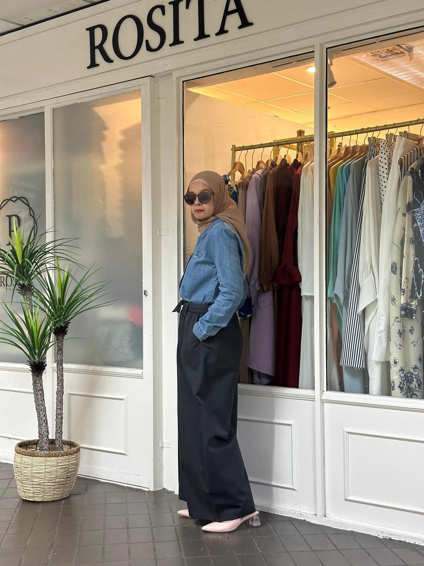 Suri Barrel Pants in Grey (NEW!)