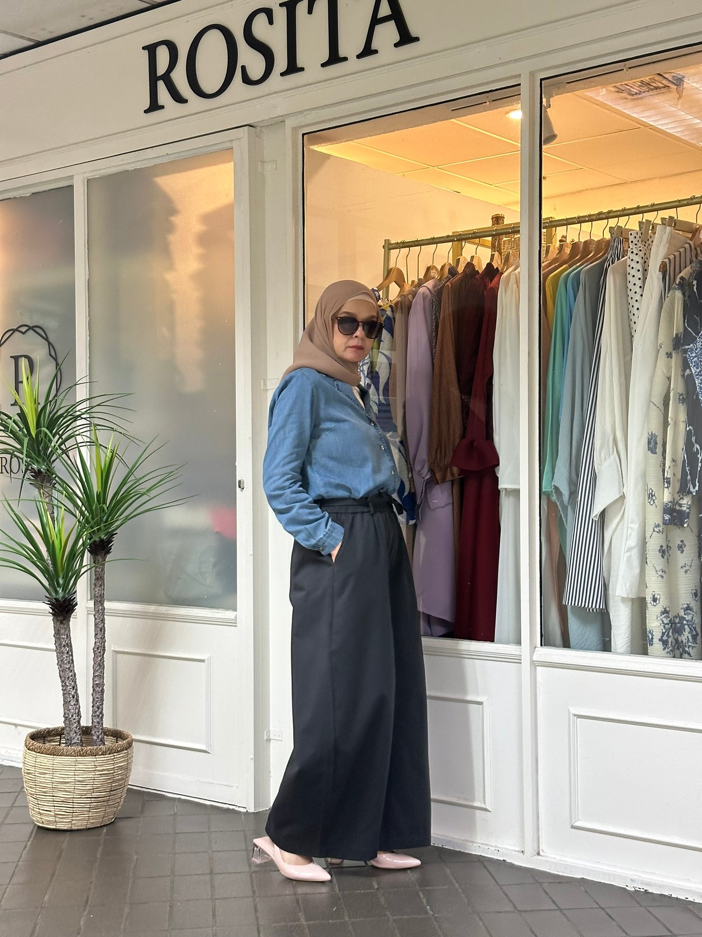 Suri Barrel Pants in Grey (NEW!)