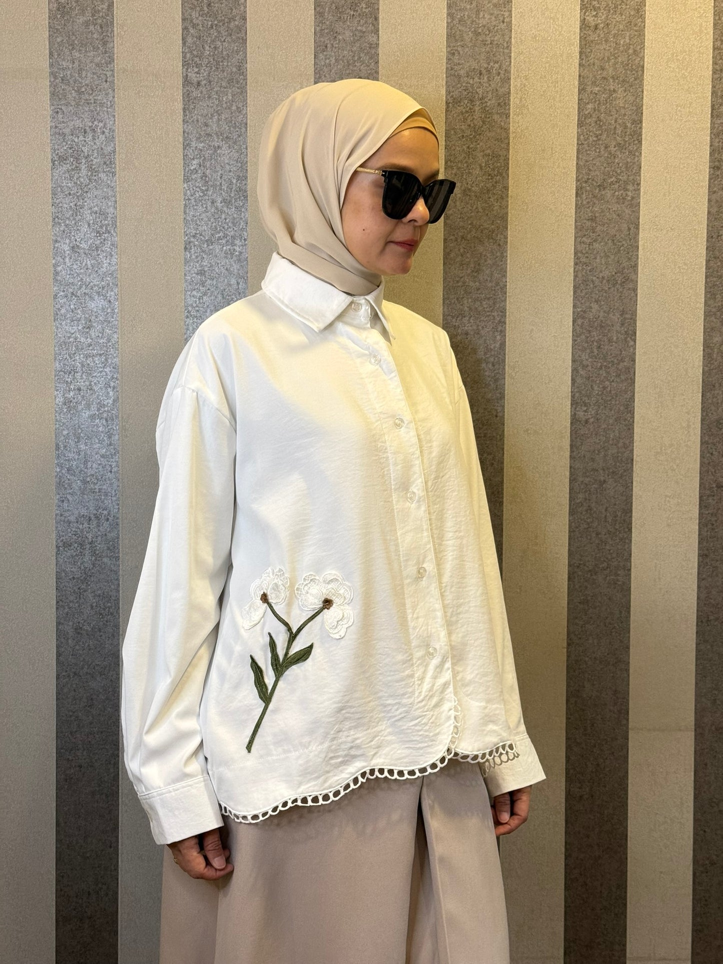 Leila Embroidery Top in White (NEW!)