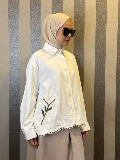 Leila Embroidery Top in White (NEW!)