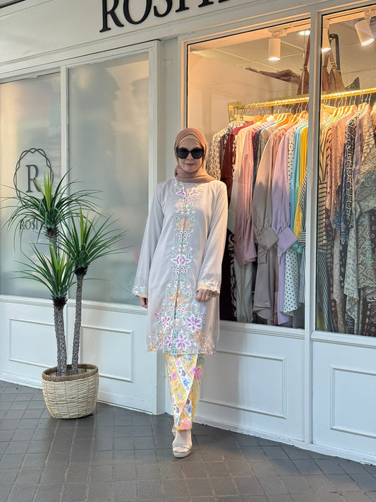 Kebaya Sulam Che Nom in Light Taupe (Early Bird Promo)