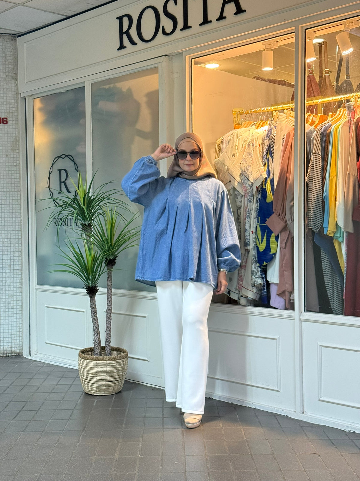 Faye Denim Top in Medium Washed (NEW!)