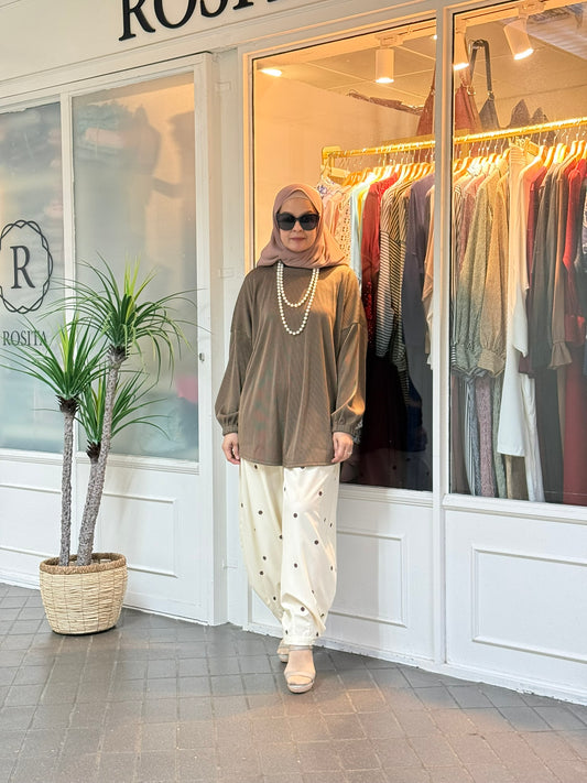 Yuki Pleated Top in Mocha (NEW!)