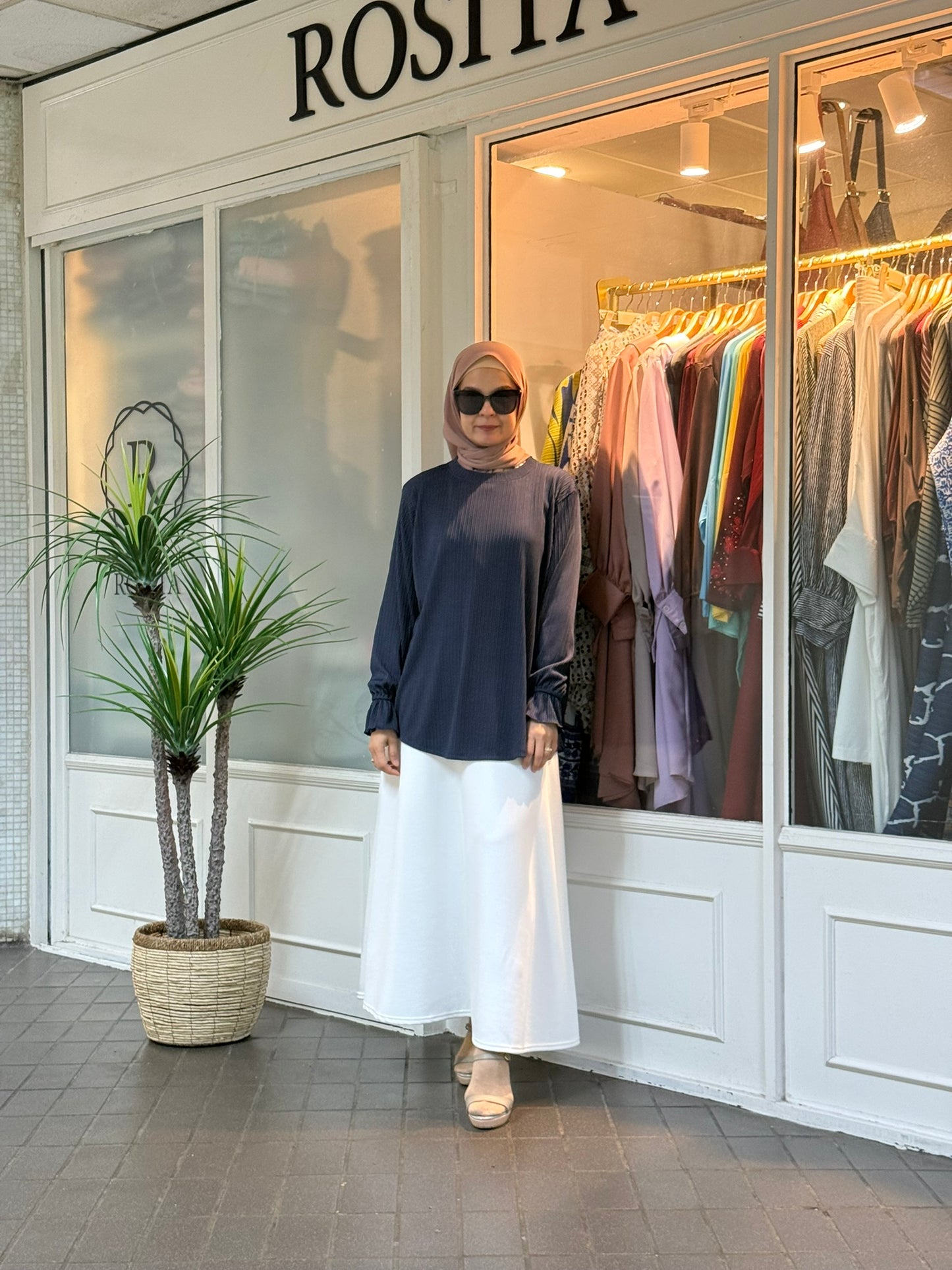 Reika Flounce Sleeves Top in Navy Blue (NEW!)