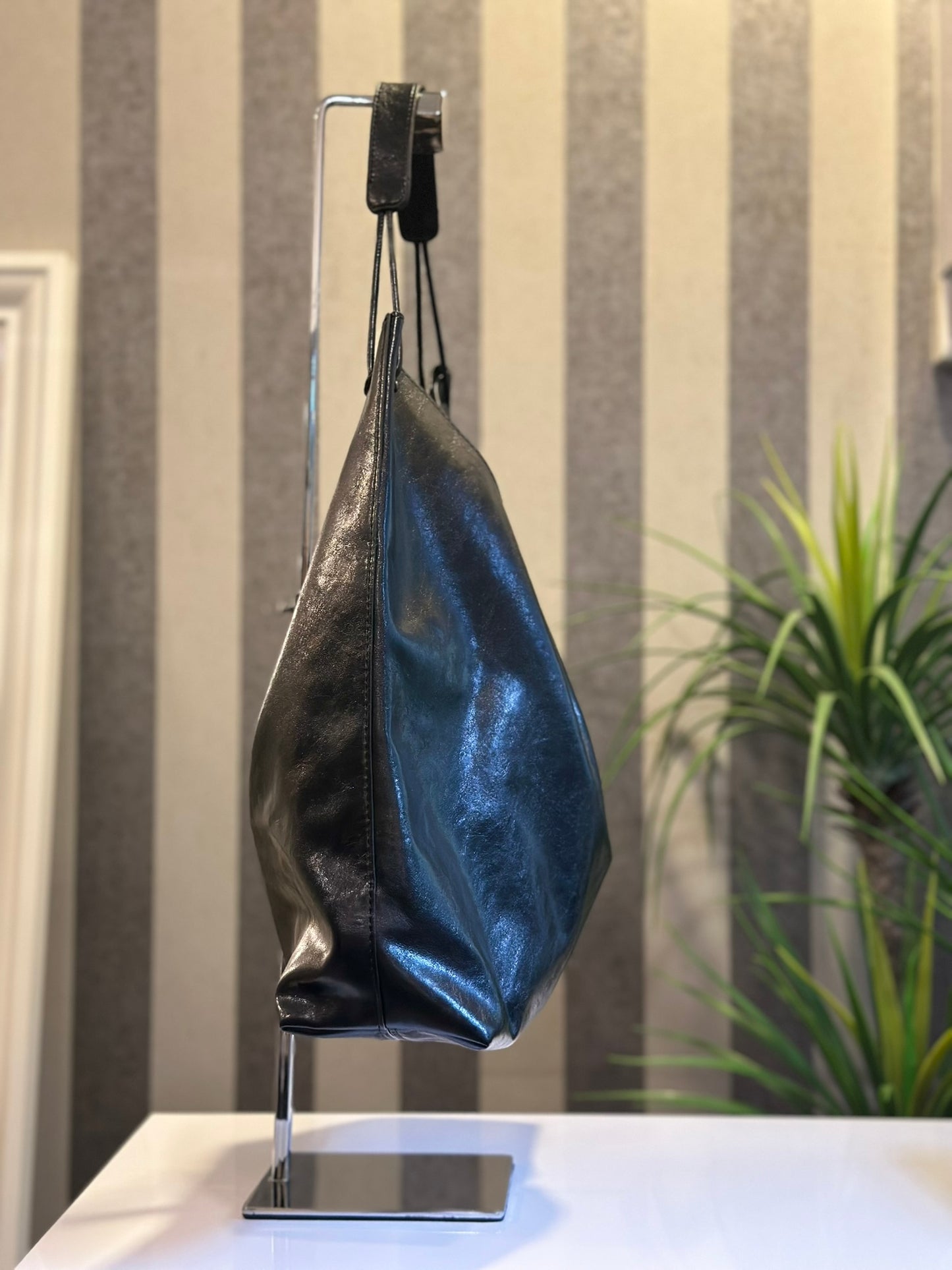 Netta Hobo Bag in Black (NEW!)