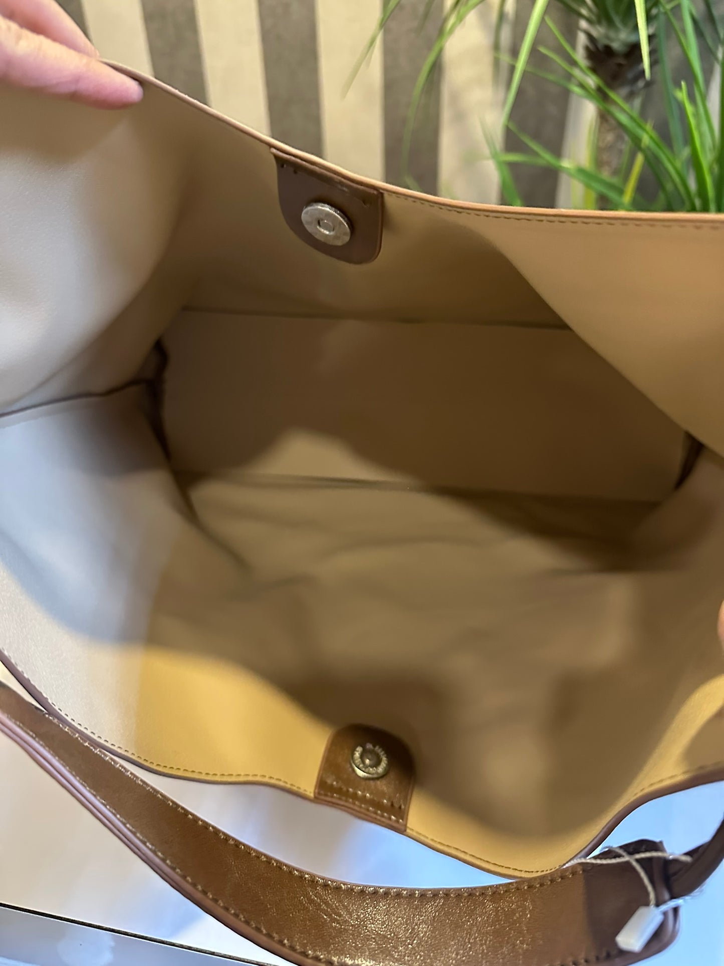 Netta Hobo Bag in Brown (NEW!)
