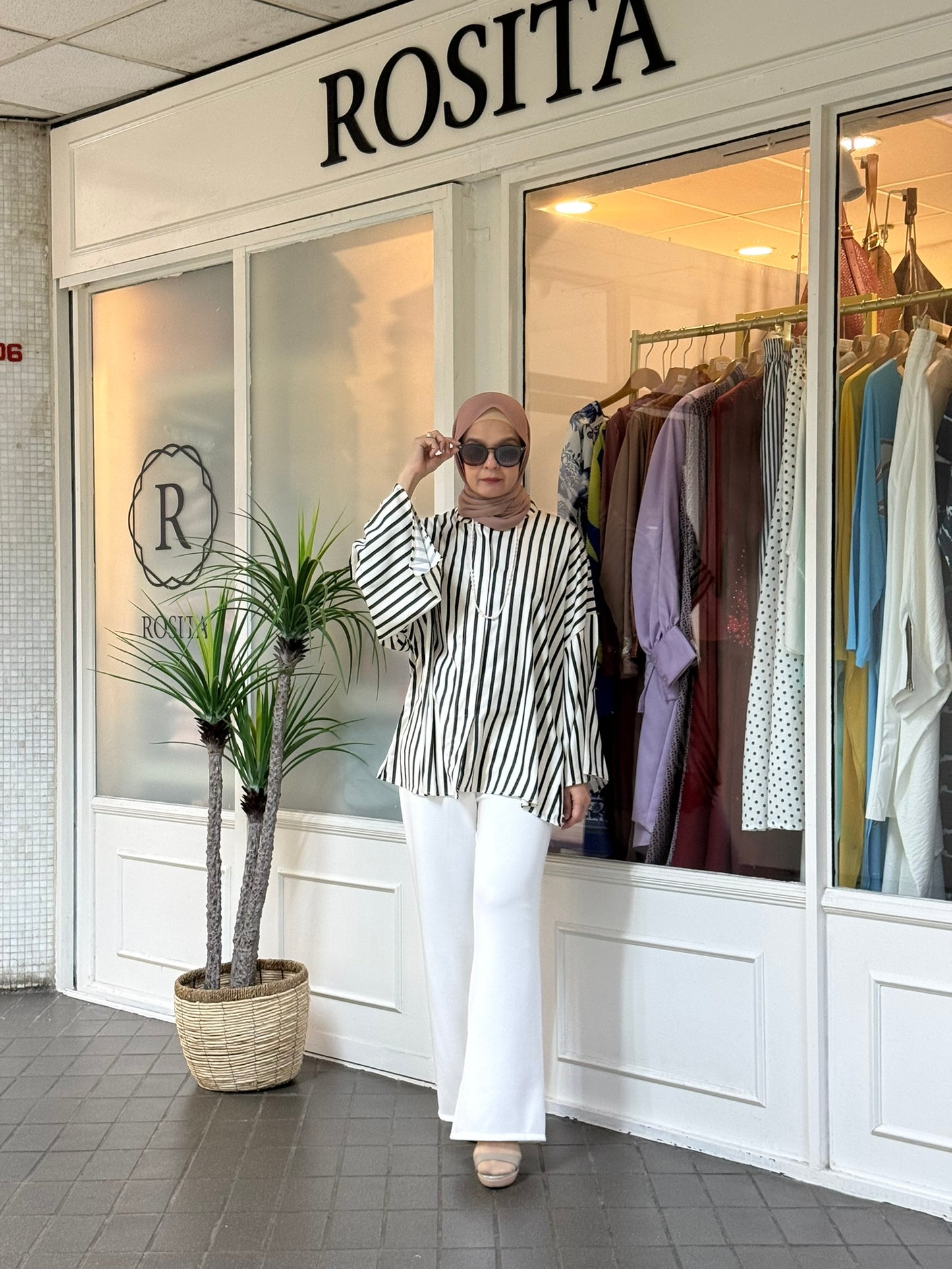 Novi Classic Striped 3/4 Sleeve Tunic in White Black (NEW!)