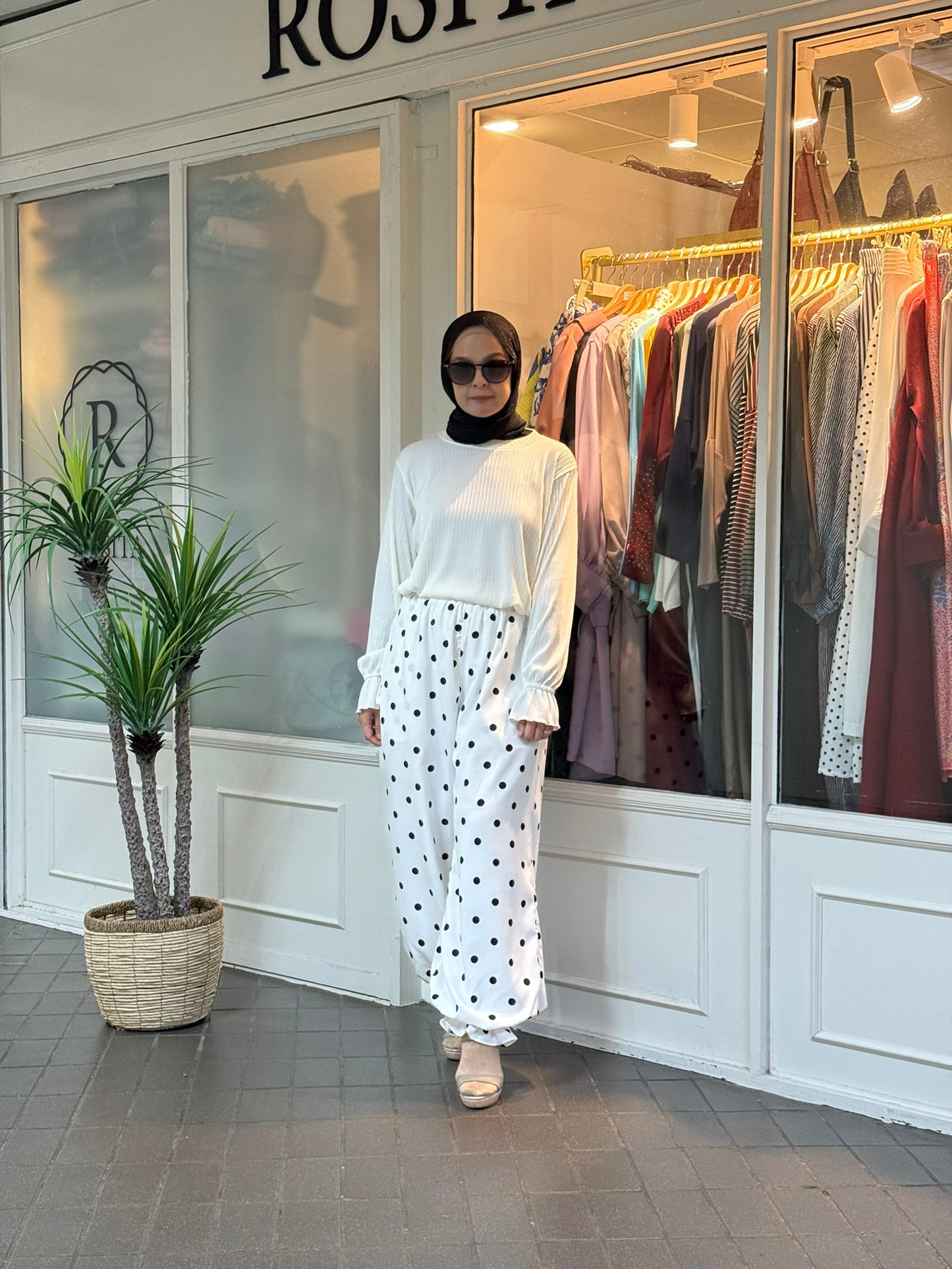 Hyda Balloon Polka Dot Pants in White (NEW!)