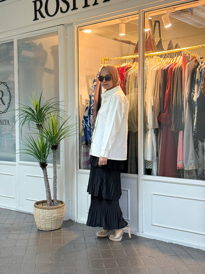 Anna Outerwear Top in White (NEW!)